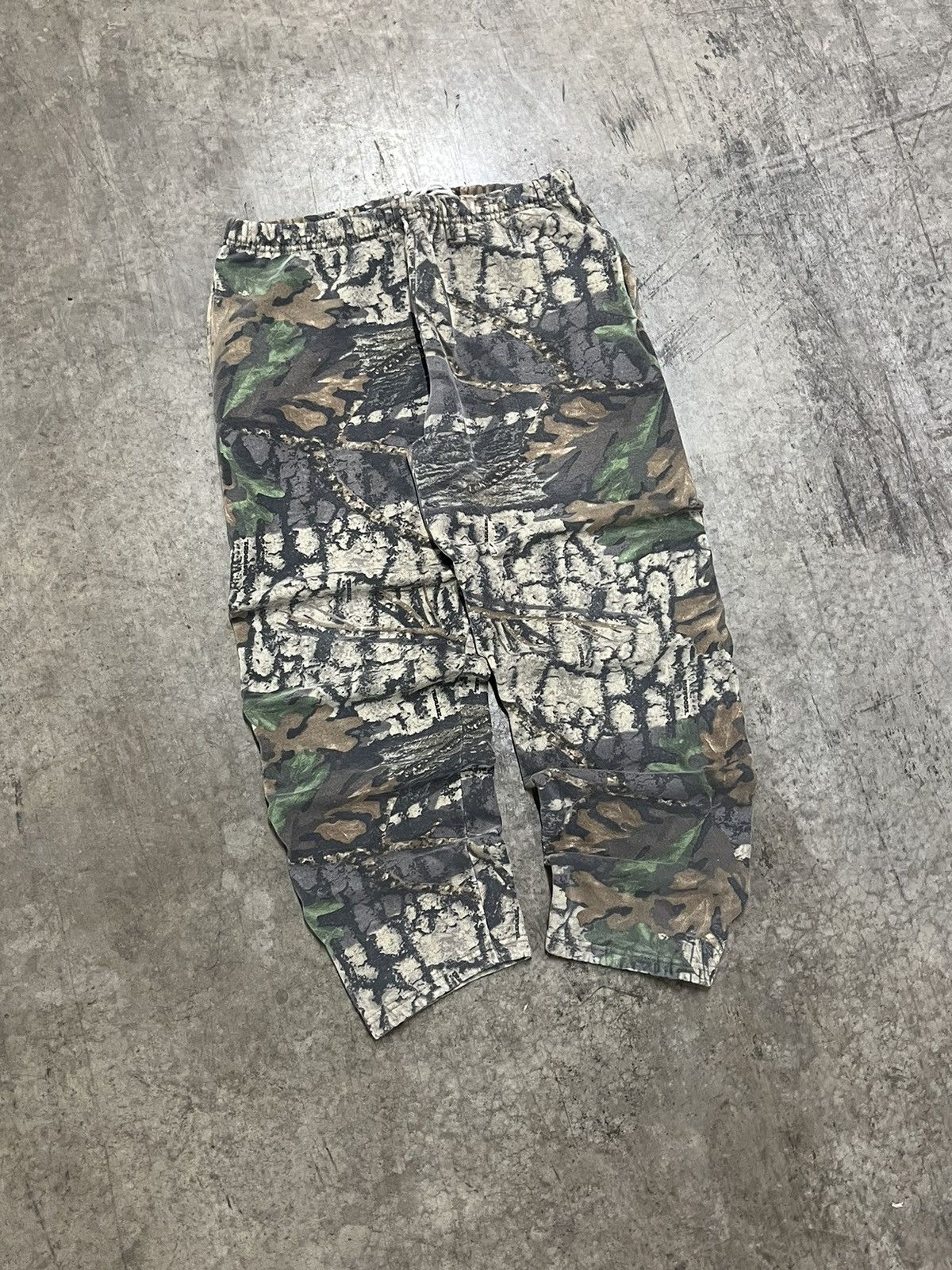 Carhartt × Vintage Realtree camo vintage heavy cotton jerzees sweatpants baggy Size US 34 / EU 50 - 1 Thumbnail