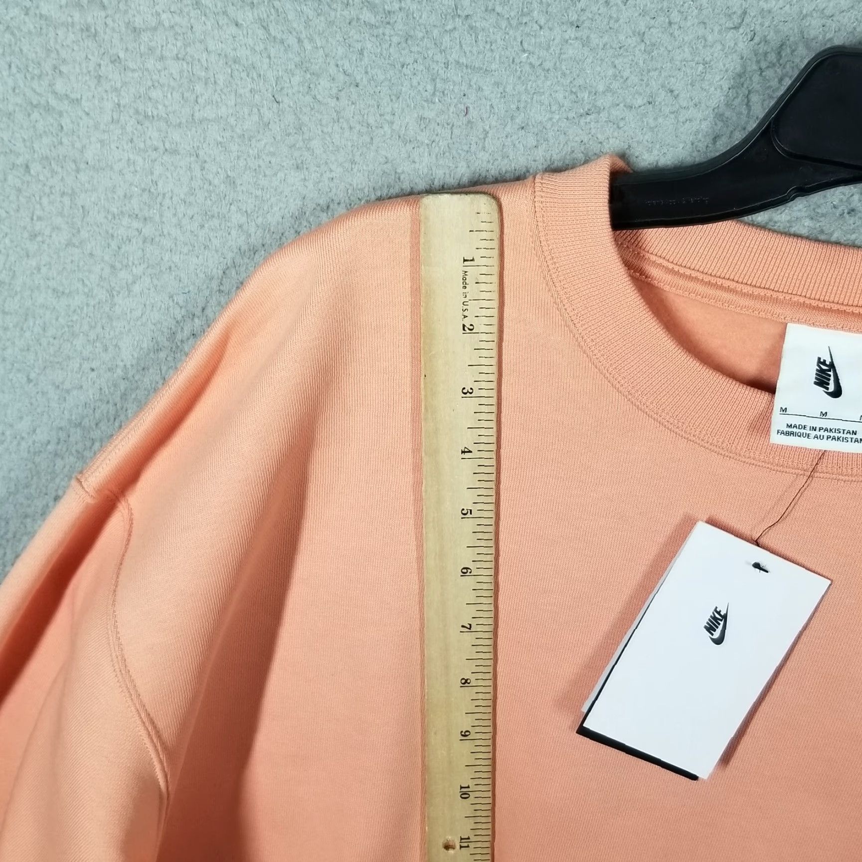 Nike VINTAGE Nike Crewneck Sweatshirt Men Adult Medium Peach Fleece Pullover Casual Athletic Size US M / EU 48-50 / 2 - 4 Thumbnail
