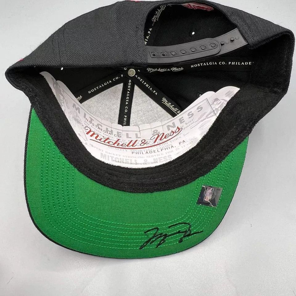 Mitchell & Ness Air Jordan x Chicago Bulls Hat Men Mitchell & Ness Snap Back Size ONE SIZE - 3 Thumbnail