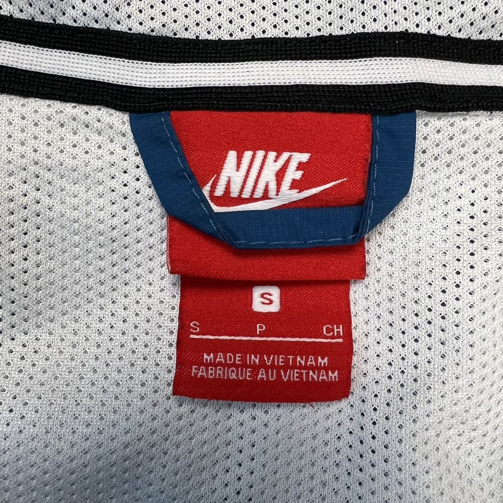 Nike × Vintage Nike Sportswear Jacket Small Swoosh Zip Outdoor Windbreaker Size US S / EU 44-46 / 1 - 7 Thumbnail
