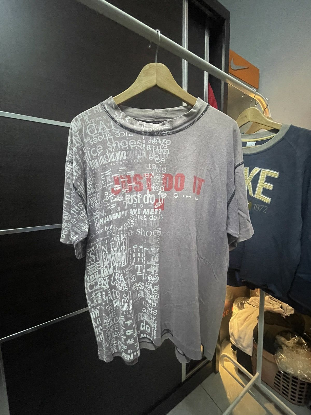 Nike Vintage 90s Nike Gray Tags Just Do It T-Shirt Size US M / EU 48-50 / 2 - 1 Thumbnail