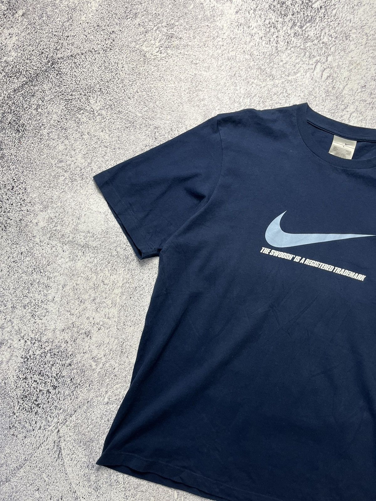 Nike Nike Vintage 90s Faded Big Swoosh Center Logo Tee Shirt Size US L / EU 52-54 / 3 - 2 Thumbnail