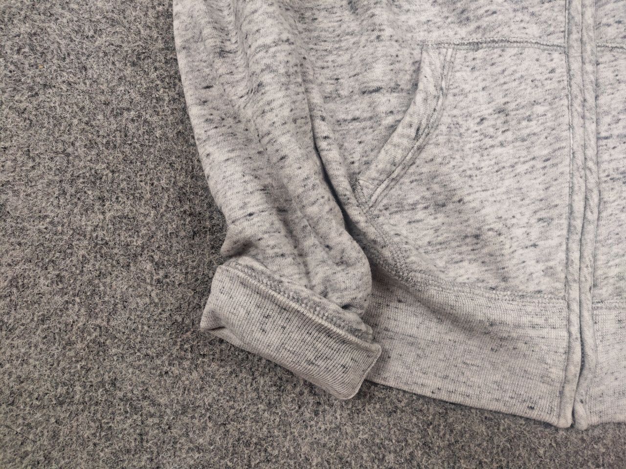 Abercrombie & Fitch Vintage Abercrombie Y2K If six was nine fur Zip Hoodie Size US S / EU 44-46 / 1 - 6 Thumbnail