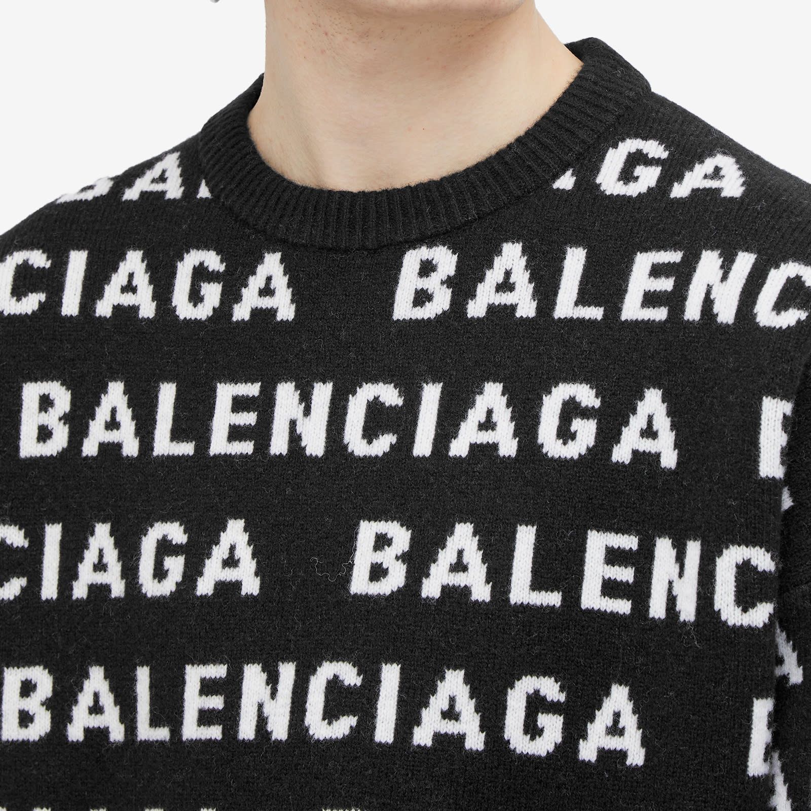 Balenciaga o1bcso1str0226 Bal Horizontal Allover Sweater In Black/White Size US L / EU 52-54 / 3 - 5 Thumbnail
