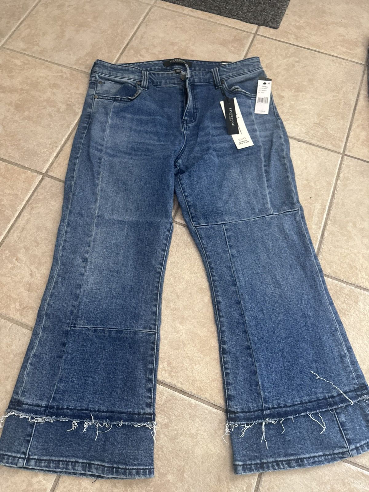 Other Liverpool Hanna Crop Flare Sz 10/30 NWT $119 Tremont Color Size 30" / US 8 / IT 44 - 1 Thumbnail