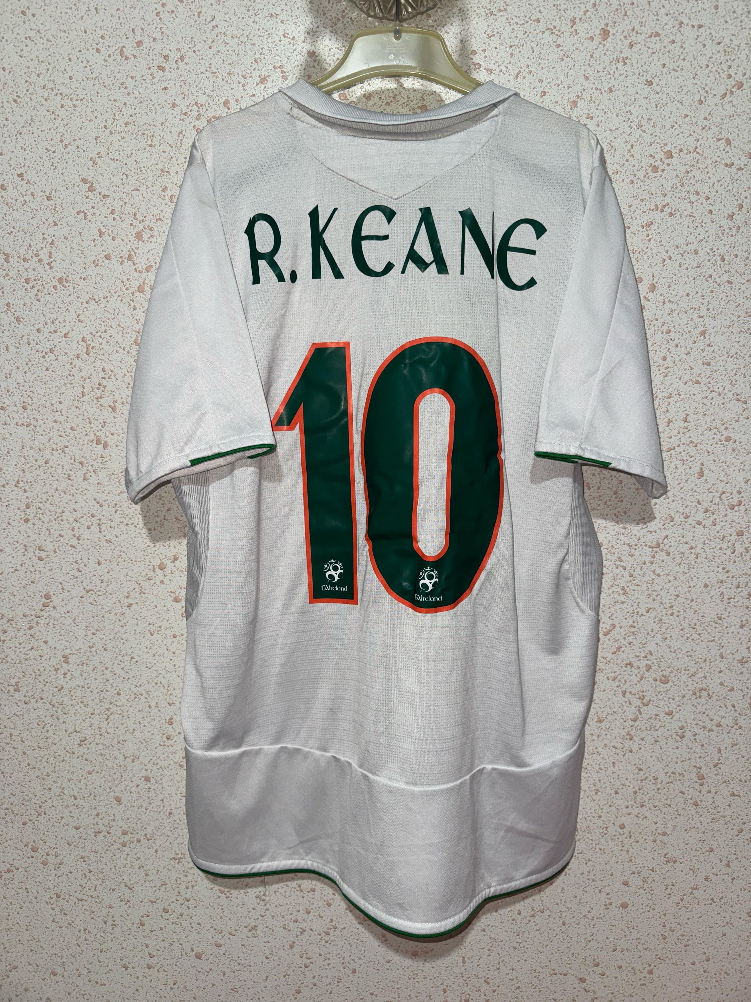 Umbro × Vintage Ireland 2006/07 Away Shirt UMBRO - Robbie Keane #10 Size US M / EU 48-50 / 2 - 2 Thumbnail