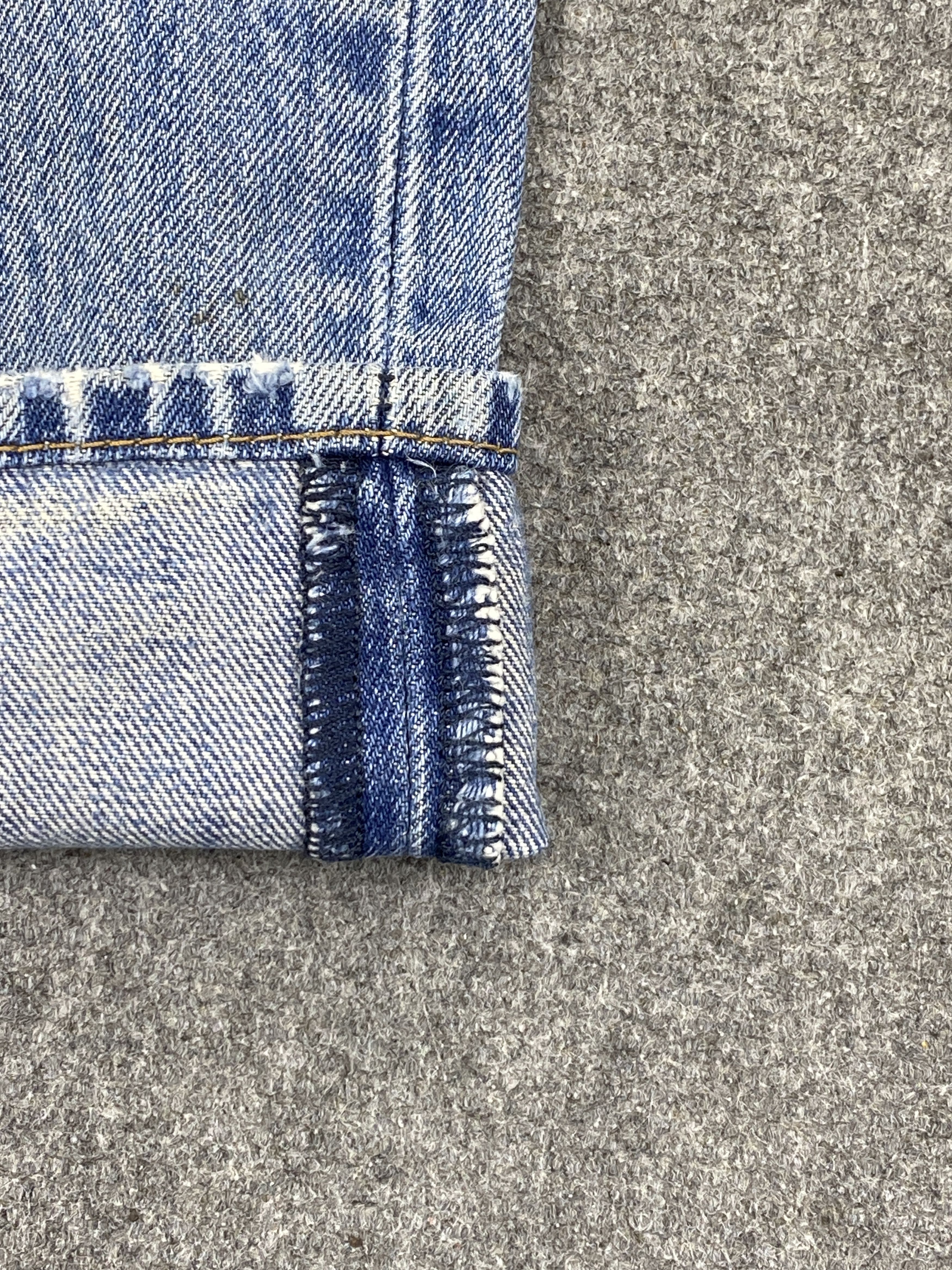 Levi's Vintage Levis 501 Light Wash Denim Jeans DP2731 Size US 31 - 14 Thumbnail