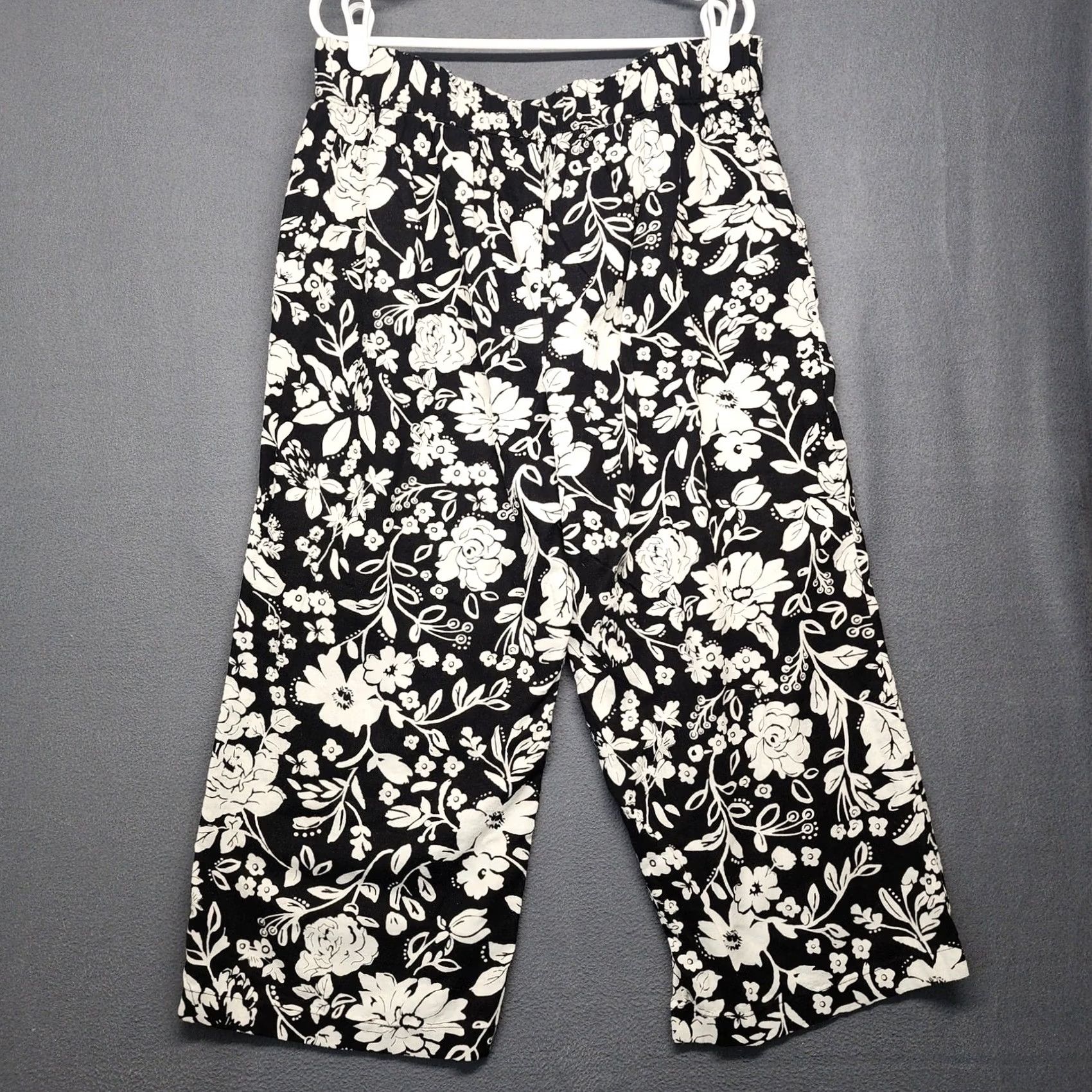 Croft & Barrow Croft Barrow Pants Women Large Linen Blend Floral Black White Wide Leg Pull On Cropped Size 36" / US 14 / IT 50 - 2 Thumbnail