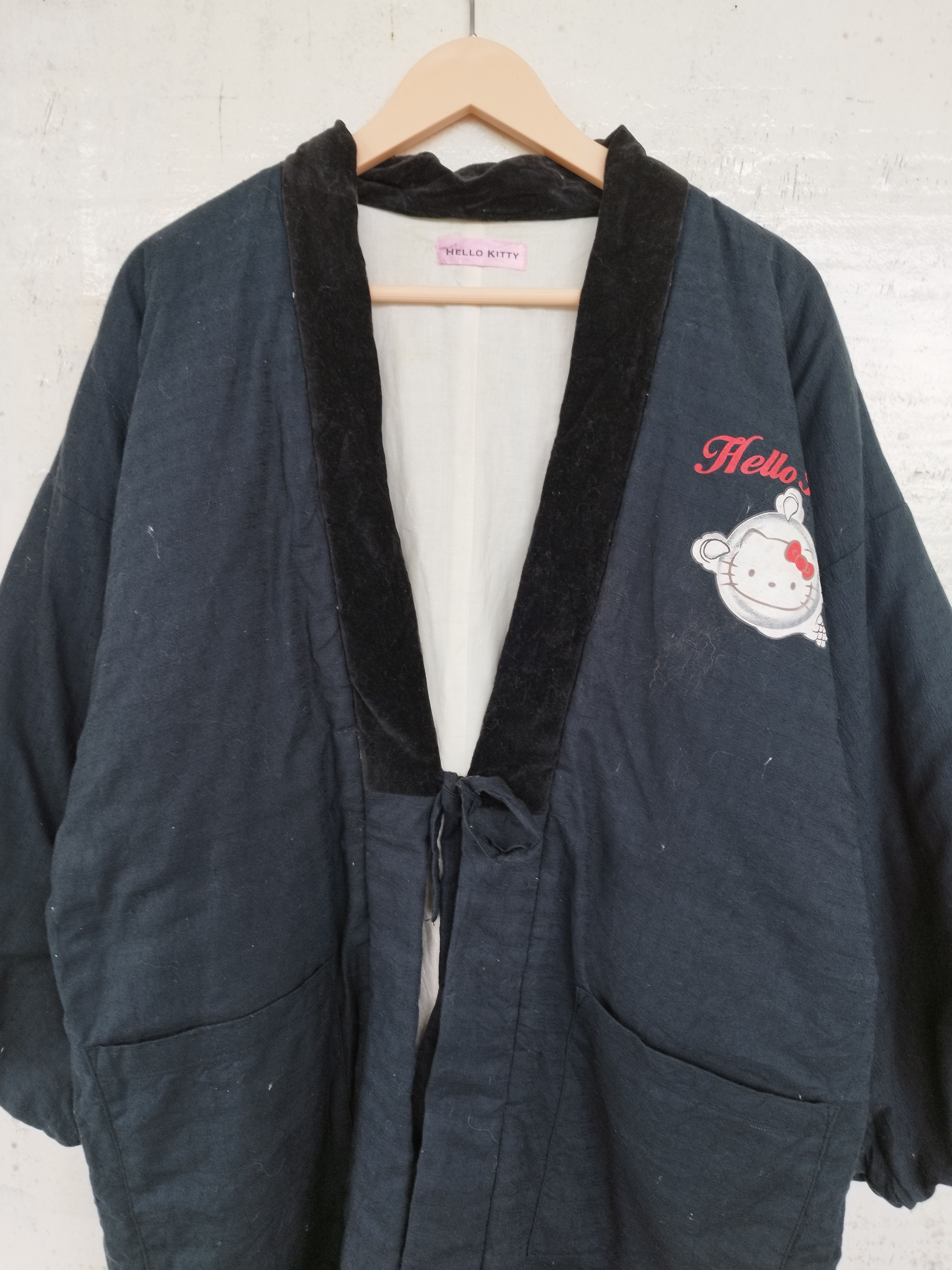 Vintage Rare🔥🔥🔥 Vintage Sukajan Dragon Hello kitty kimono jacket Size US M / EU 48-50 / 2 - 5 Thumbnail