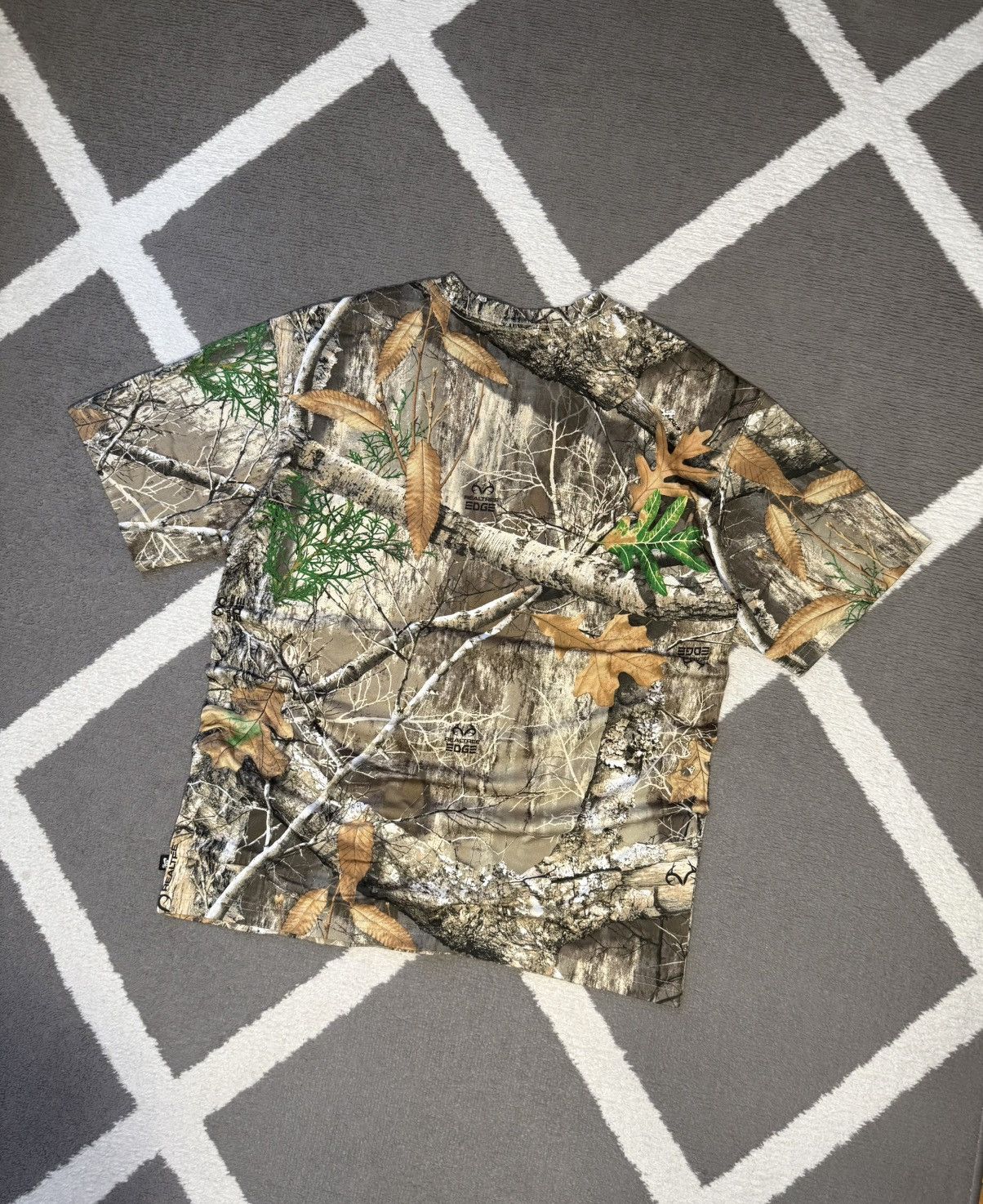 Nike Nike SB Realtree Camo All Over Print Loose Fit T-shirt Size US M / EU 48-50 / 2 - 13 Thumbnail