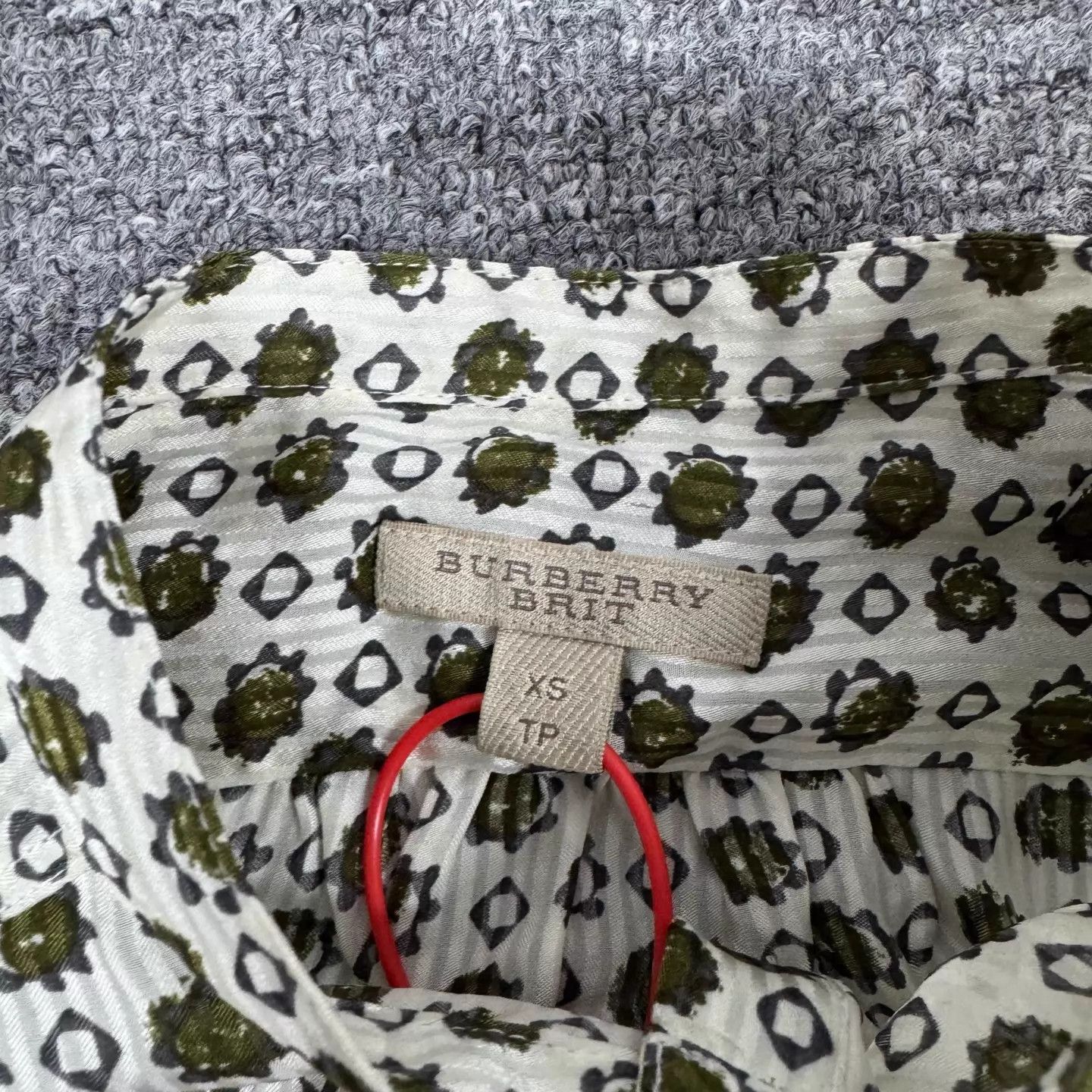 Burberry Burberry green floral silk LS XS long-sleeve shirt Size XS / US 0-2 / IT 36-38 - 6 Thumbnail