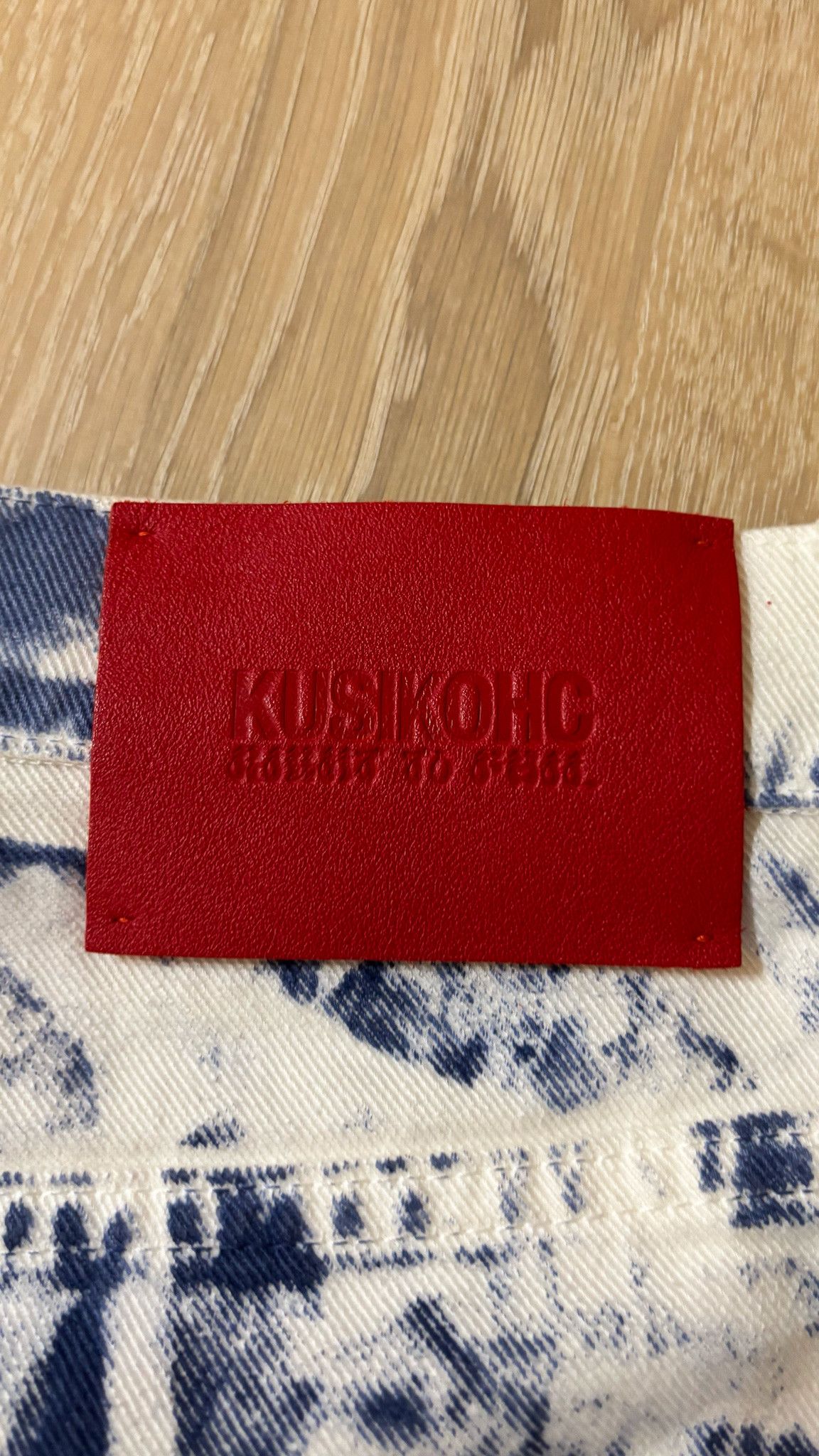 Kusikohc KUSIKOHC Denim Washed Relaxed-Fit Jeans 'White' Size US 30 / EU 46 - 4 Thumbnail