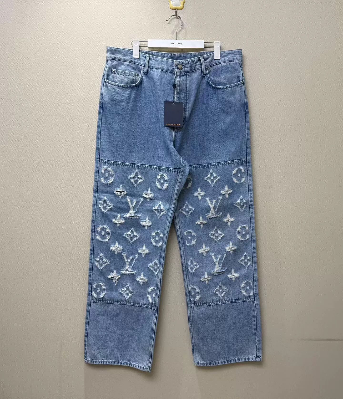 Louis Vuitton louis vuitton blue distressed logo jeans Size US 36 / EU 52 - 1 Thumbnail