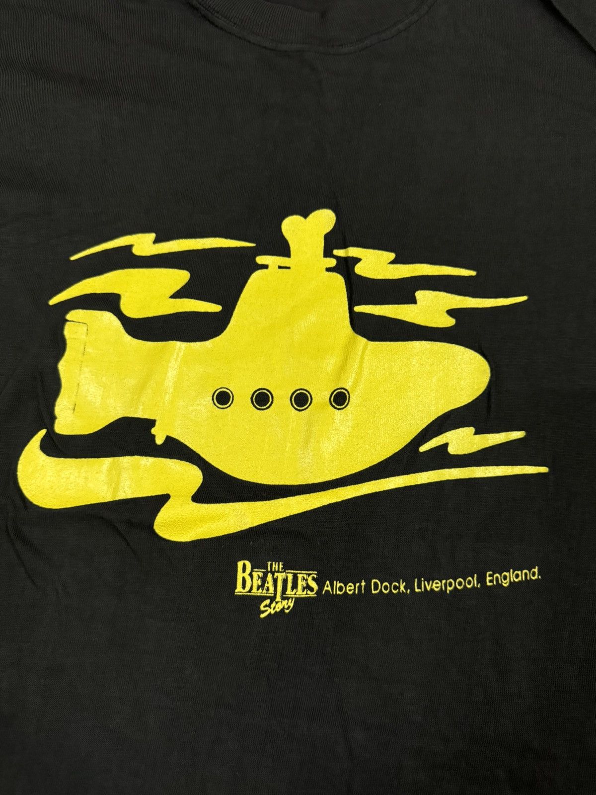 Band Tees × Vintage Vintage The Beatles Story Albert Dock Liverpool Band Tee Size US S / EU 44-46 / 1 - 3 Thumbnail