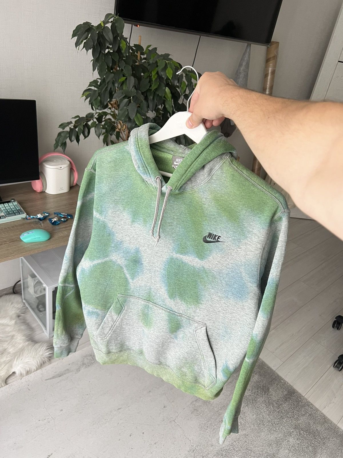 Nike Nike Vintage Tie-Dye Hoodie Green Size M Size US M / EU 48-50 / 2 - 2 Thumbnail