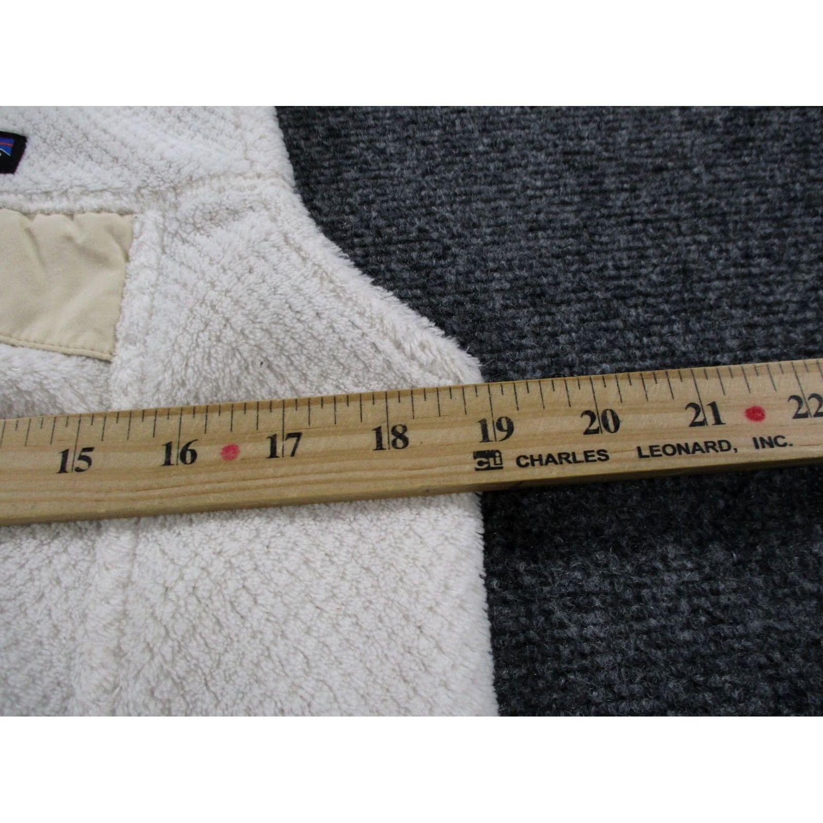 Patagonia Patagonia Vest Jacket Womens L Beige ReTool Fuzzy Fleece Outdoor Hiking 25446 Size L / US 10 / IT 46 - 5 Thumbnail