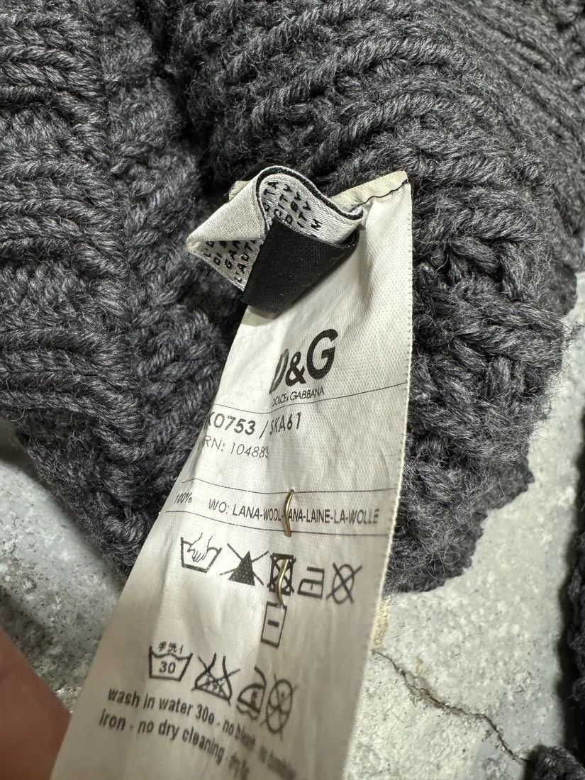 Dolce & Gabbana × Vintage 2000s Dolce & Gabbana Quilted Wool Buttoned Sweater Size US M / EU 48-50 / 2 - 6 Thumbnail