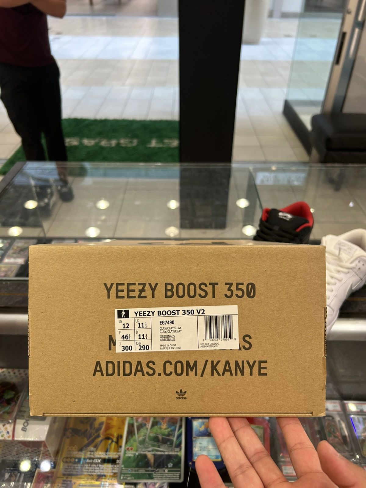 Yeezy Adidas yeezy 350 boost clay Size US 12 / EU 45 - 12 Thumbnail