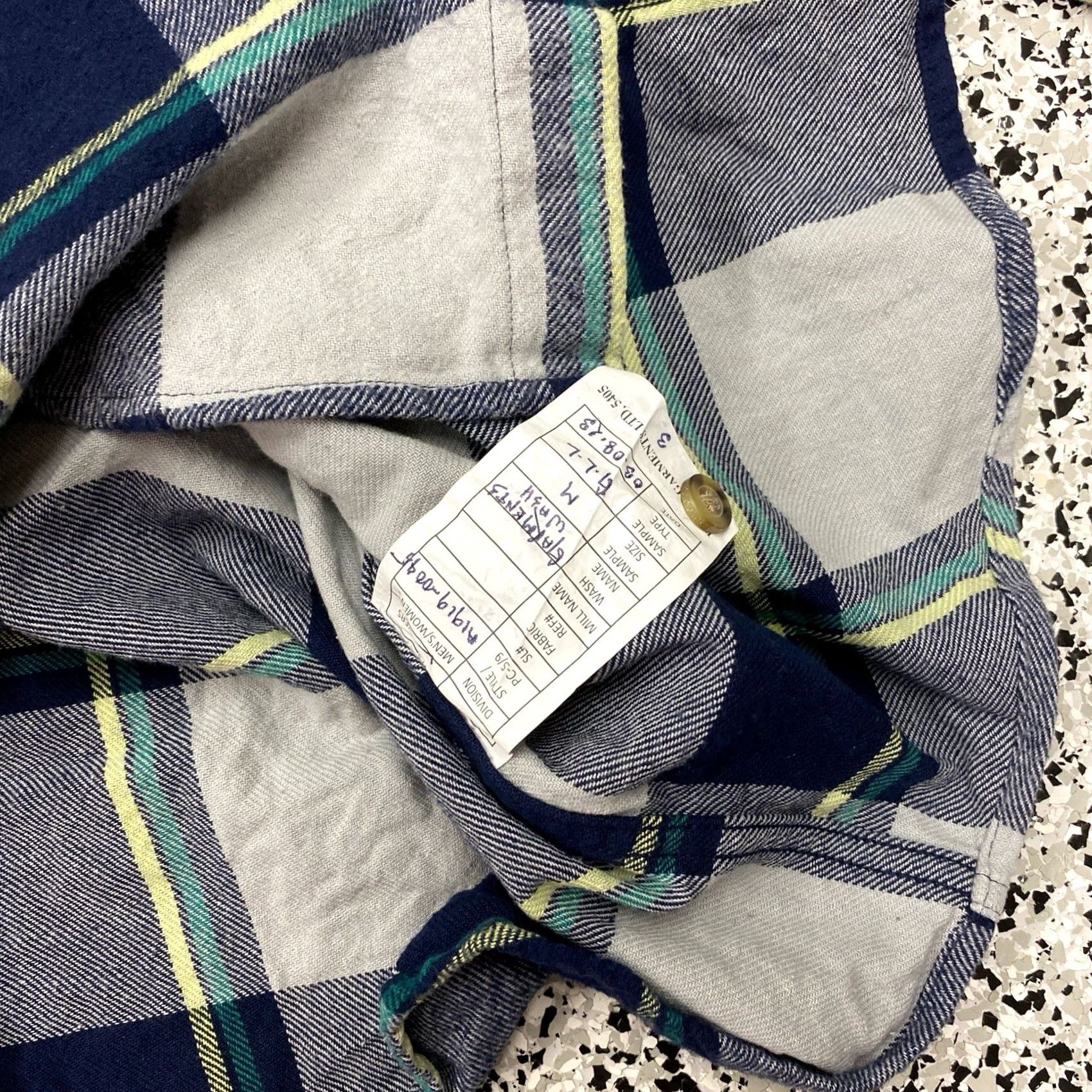 Levi's VINTAGE? Levi's Relaxed Western Flannel Blue Plaid Shirt Medium Relaxed Fit Size US M / EU 48-50 / 2 - 5 Thumbnail