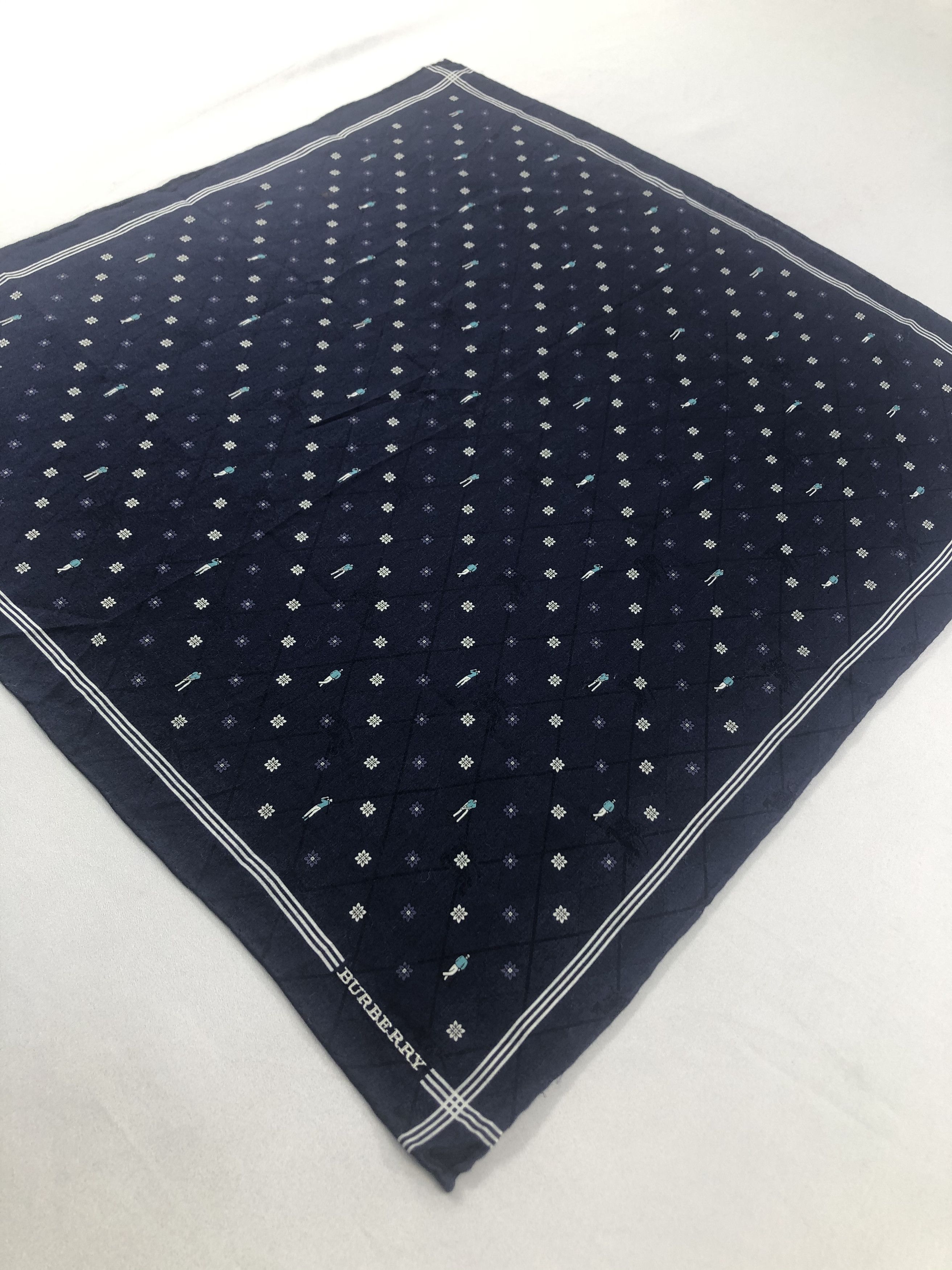 Burberry Burberry Handkerchief / Bandana / Neckerchief Size ONE SIZE - 4 Thumbnail