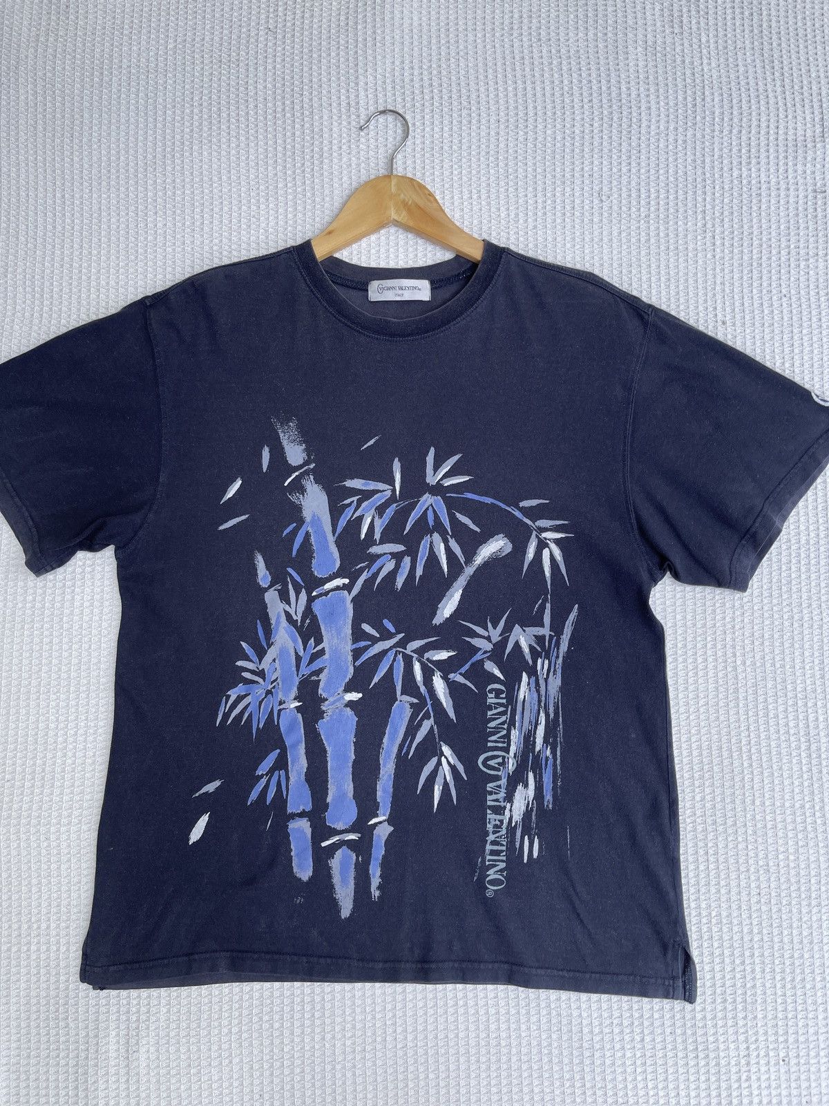 Gianni Valentino Last Drop🔥Rare‼️Vtg Sun Faded GIANNI VALENTINO Art T Shirt Size US M / EU 48-50 / 2 - 12 Thumbnail