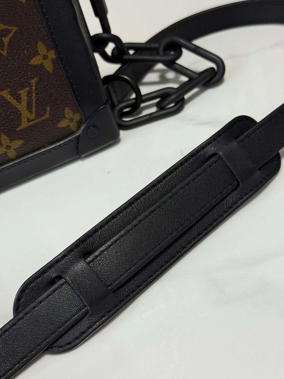 Louis Vuitton Louis Vuitton Soft Trunk Size ONE SIZE - 14 Thumbnail