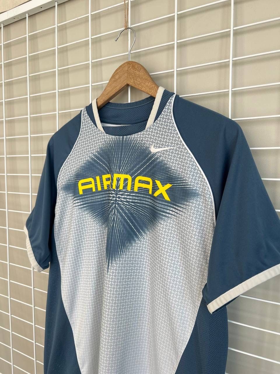 Nike Nike Air Max Vintage Centre Logo T-Shirt Mens Size M Jersey Size US M / EU 48-50 / 2 - 4 Thumbnail
