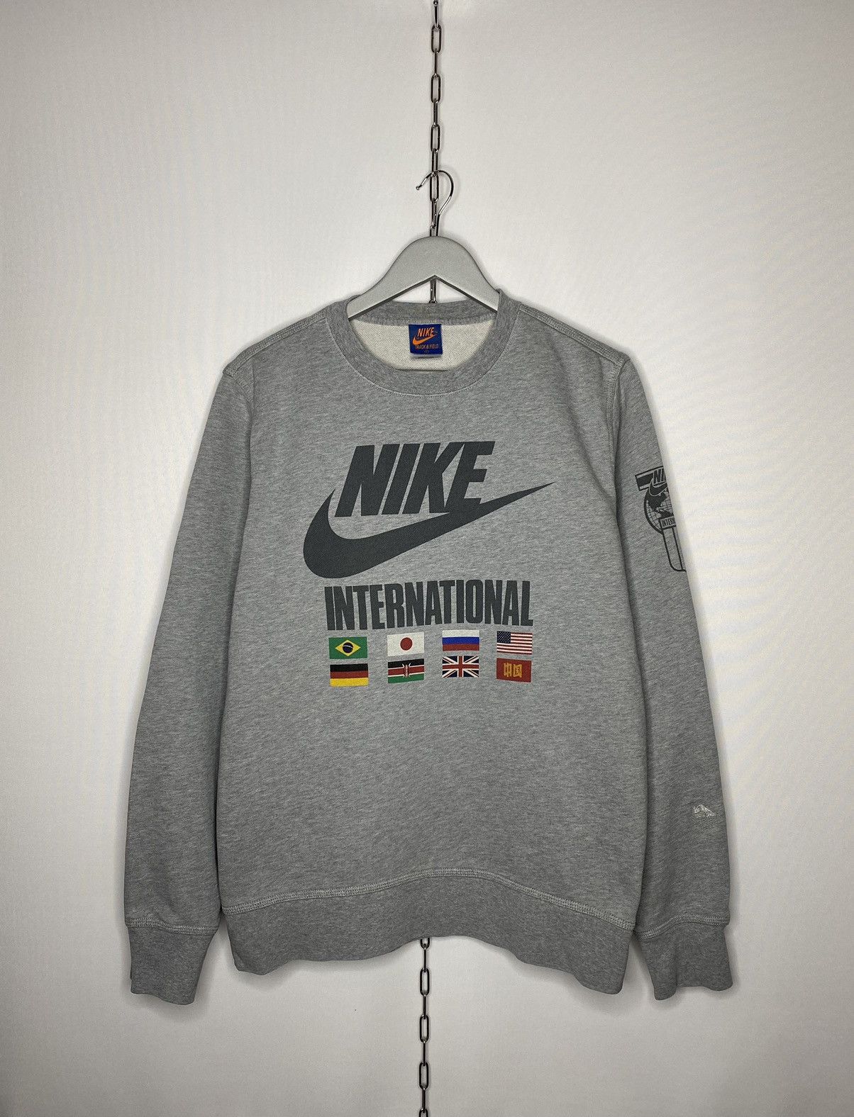 Nike 🔥Men’s Rare Vintage Nike Flags International Sweatshirt 🔥 Size US L / EU 52-54 / 3 - 1 Preview