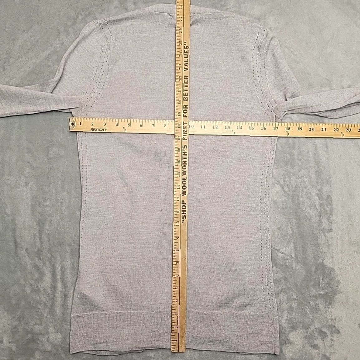 Banana Republic VINTAGE Banana Republic Cardigan Sweater Womens Small Gray 100% Merino Wool Long Sleeve Size S / US 4 / IT 40 - 6 Thumbnail