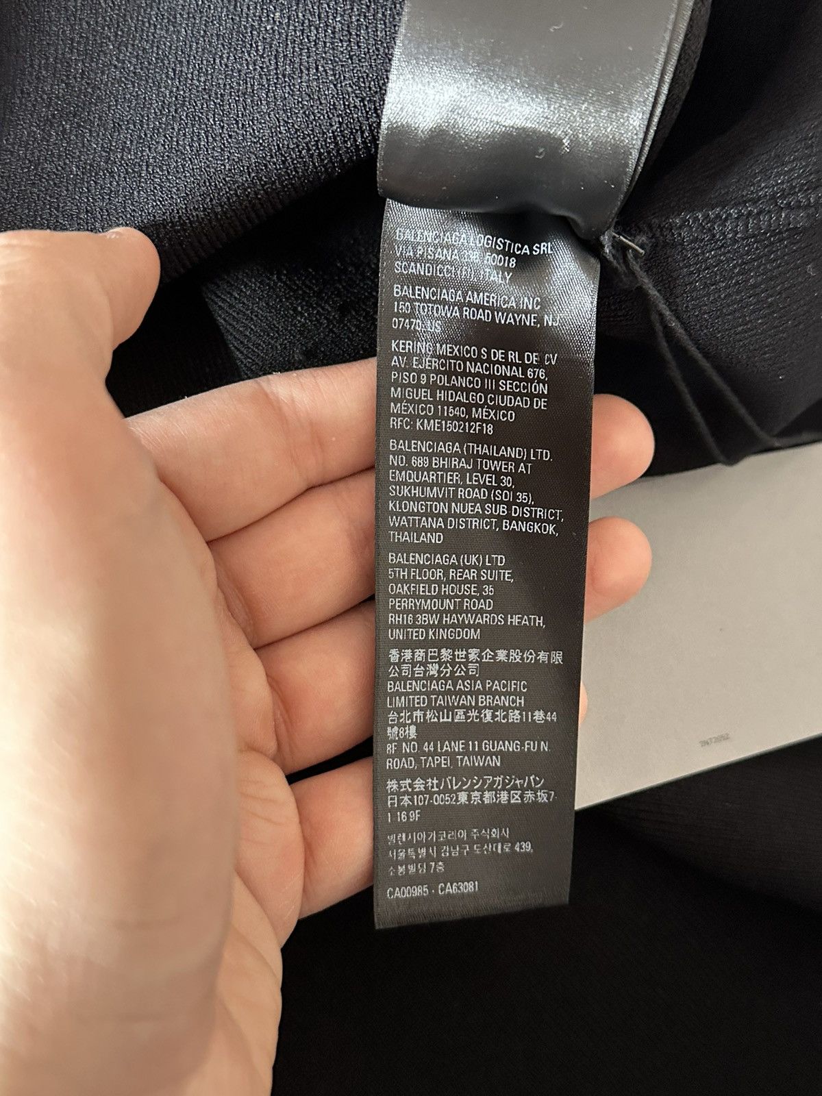 Balenciaga [S] 2300$ Spring23 NYC Show Garde-Robe Knitted hoodie Size US L / EU 52-54 / 3 - 22 Thumbnail
