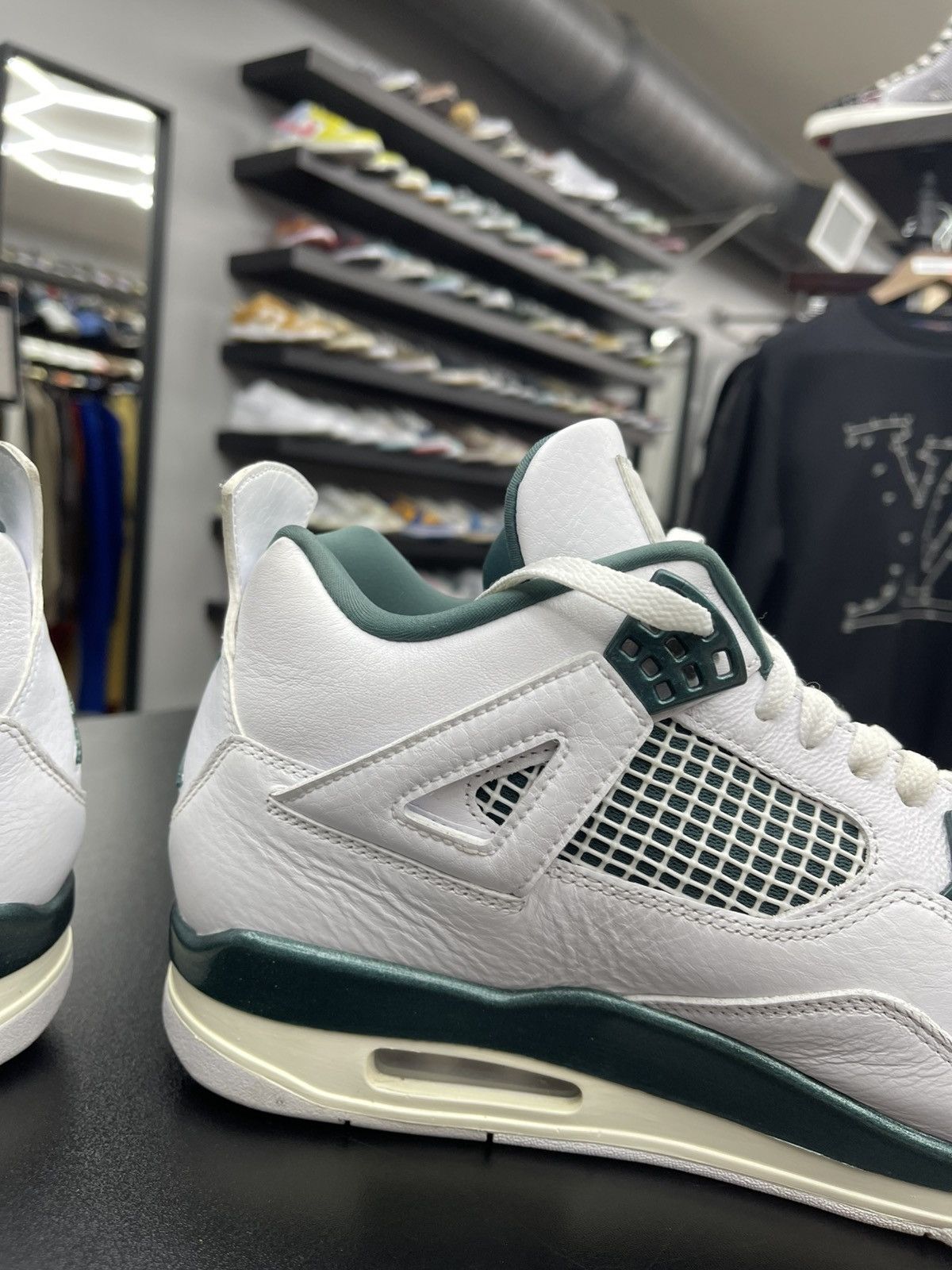 Jordan Brand Size 11.5 - Jordan 4 Winterized Green Size US 11.5 / EU 44-45 - 8 Thumbnail