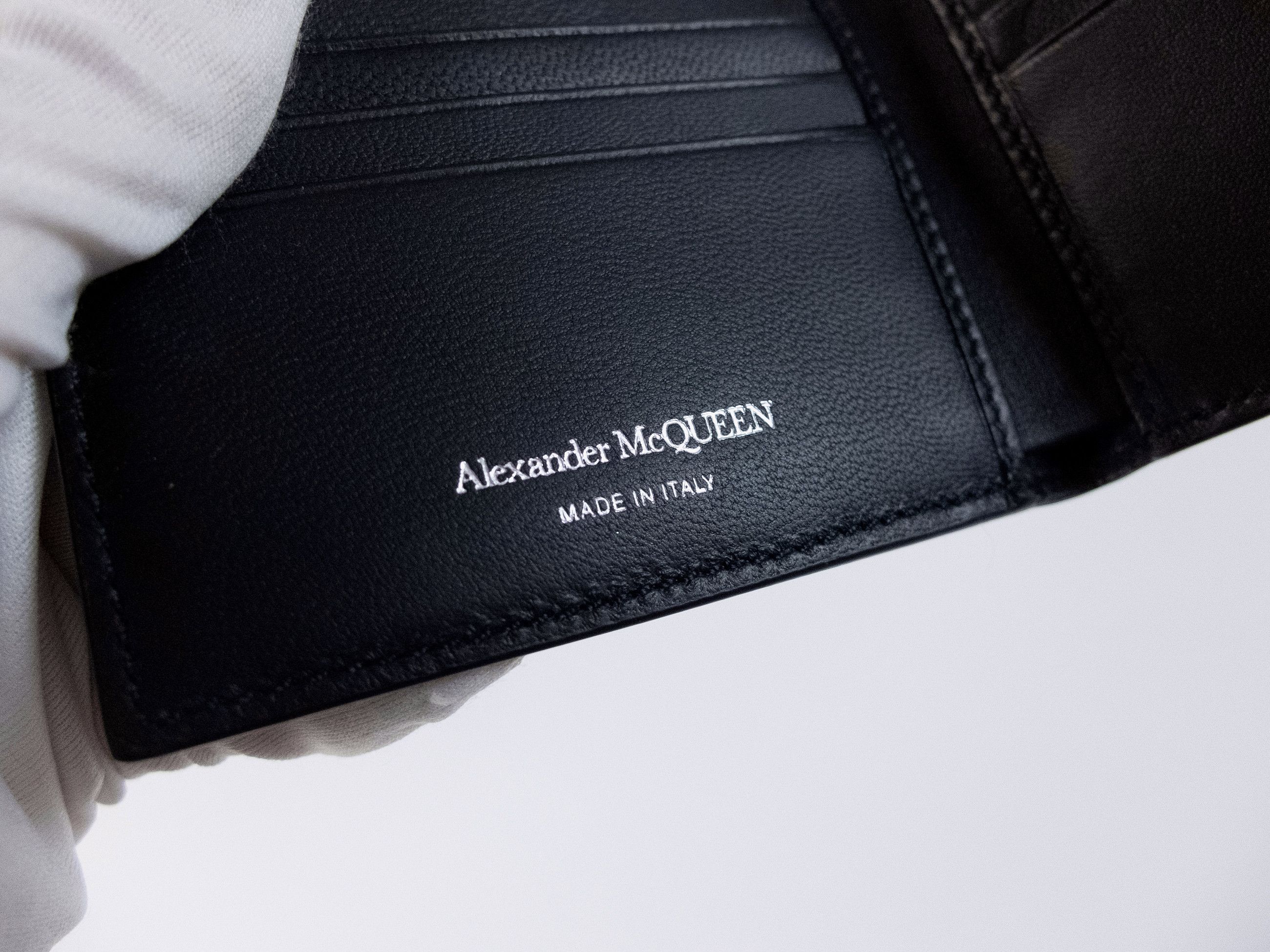 Alexander McQueen ALEXANDER MCQUEEN black graffiti logo leather bifold wallet Size ONE SIZE - 4 Thumbnail