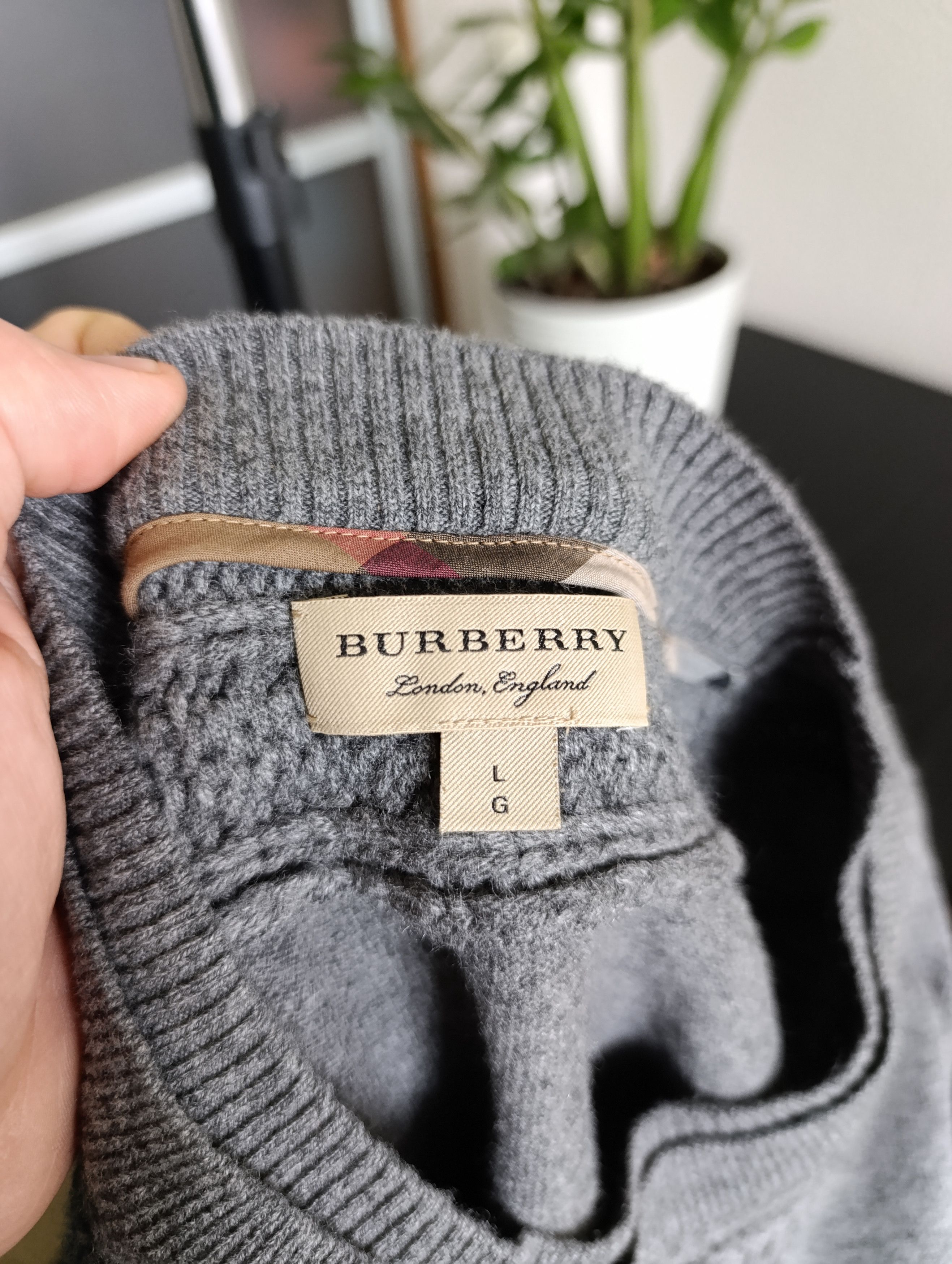 Burberry BURBERRY WOMENS CABLE KNIT YORK CASHMERE SWEATER Size L / US 10 / IT 46 - 18 Thumbnail