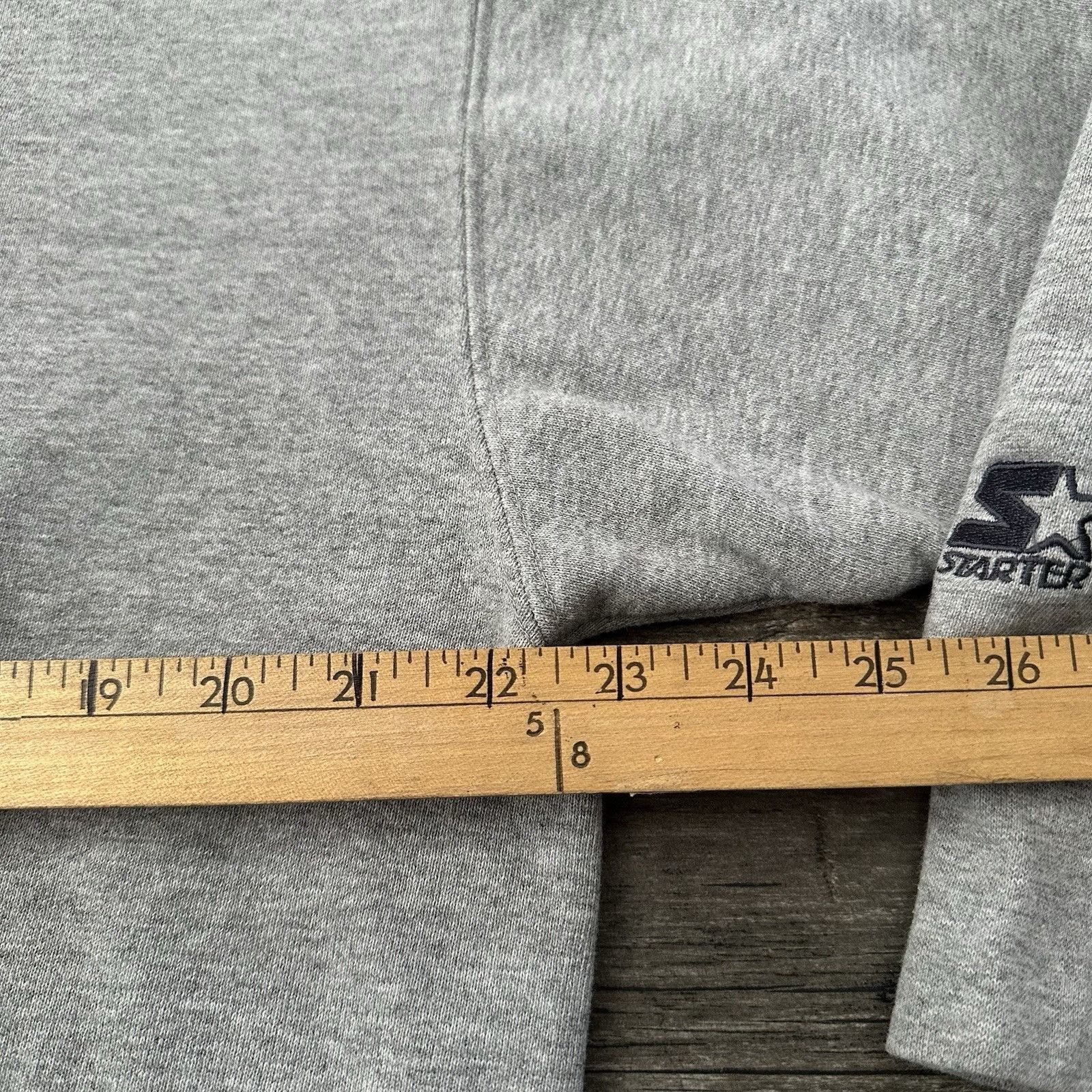 Starter VTG 1996 STARTER CHICAGO BULLS GRAY SWEATSHIRT NBA BASKETBAL Size US L / EU 52-54 / 3 - 4 Thumbnail