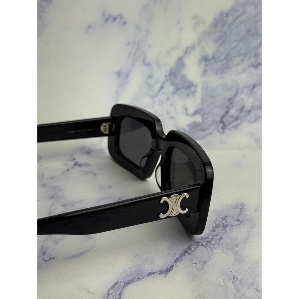 Celine NEW Celine CL40313U Triomphe Sunglasses in Black Size ONE SIZE - 5 Thumbnail