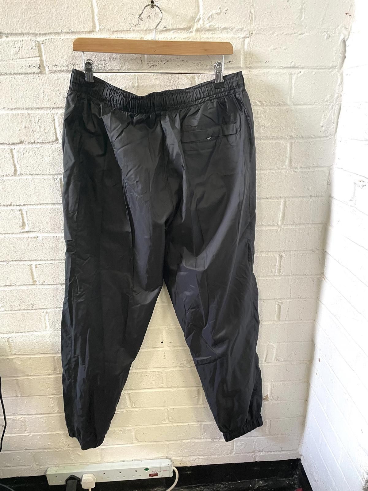 Nike Nike Men's Black Joggers with Elastic Waistband Size US 32 / EU 48 - 1 Thumbnail