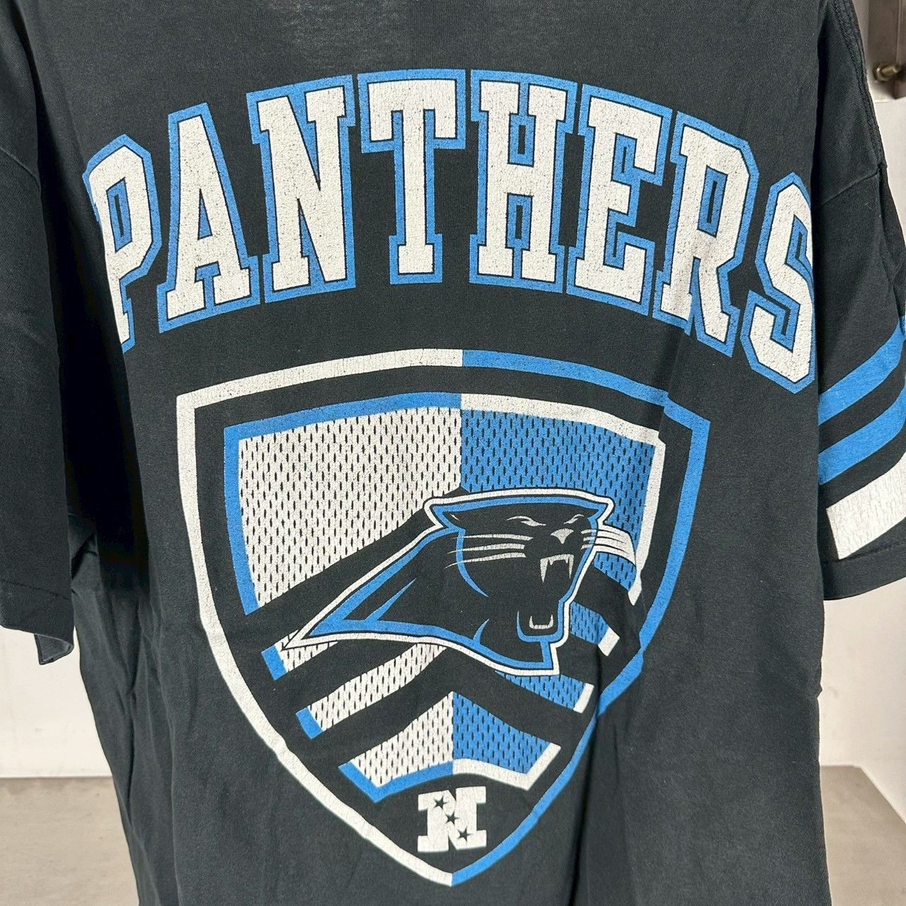 Vintage Vtg 1997 Carolina Panthers All Over Print NFL AOP T-shirt Size US XL / EU 56 / 4 - 4 Thumbnail