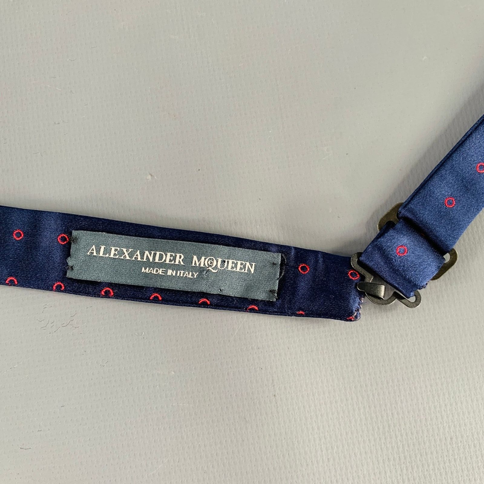 Alexander McQueen ALEXANDER MCQUEEN Navy Red Circles Silk Bow Tie Size ONE SIZE - 4 Thumbnail