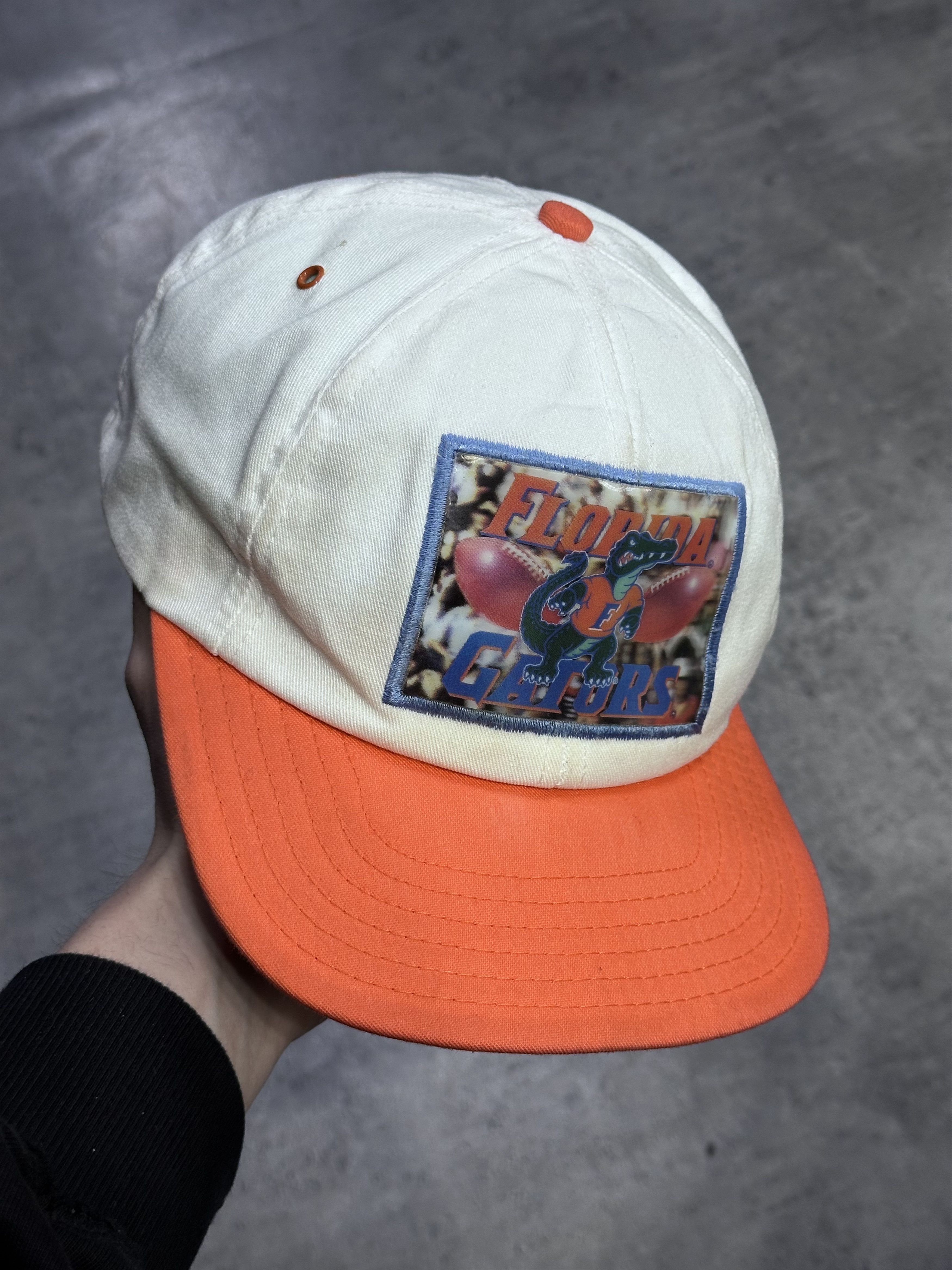 Vintage Florida Gators NFL white hat hologram Size ONE SIZE - 1 Thumbnail