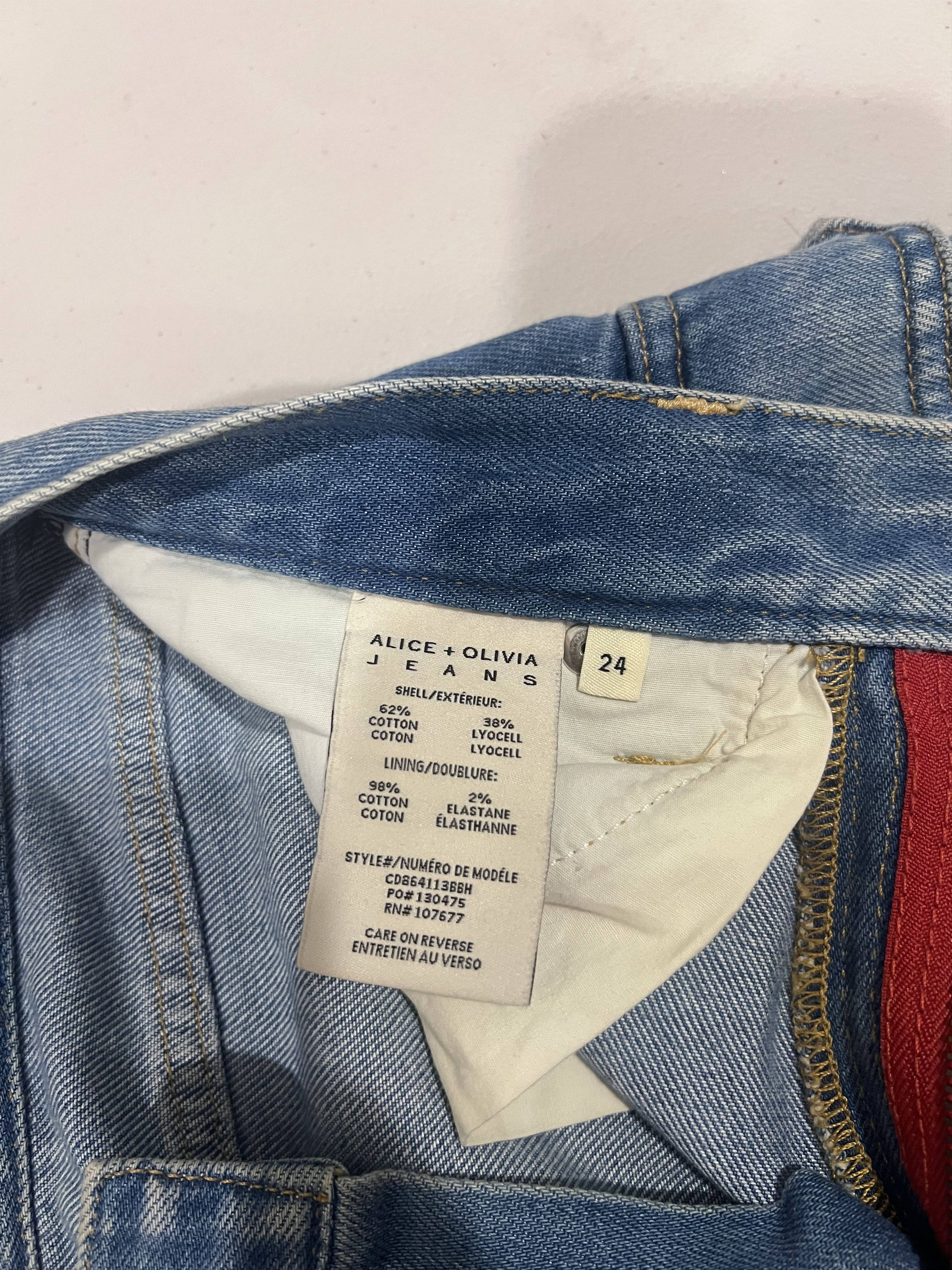 Alice + Olivia Alice + Olivia Baggy Denim Cargo Pants Size 24" / US 00 / IT 34 - 4 Thumbnail