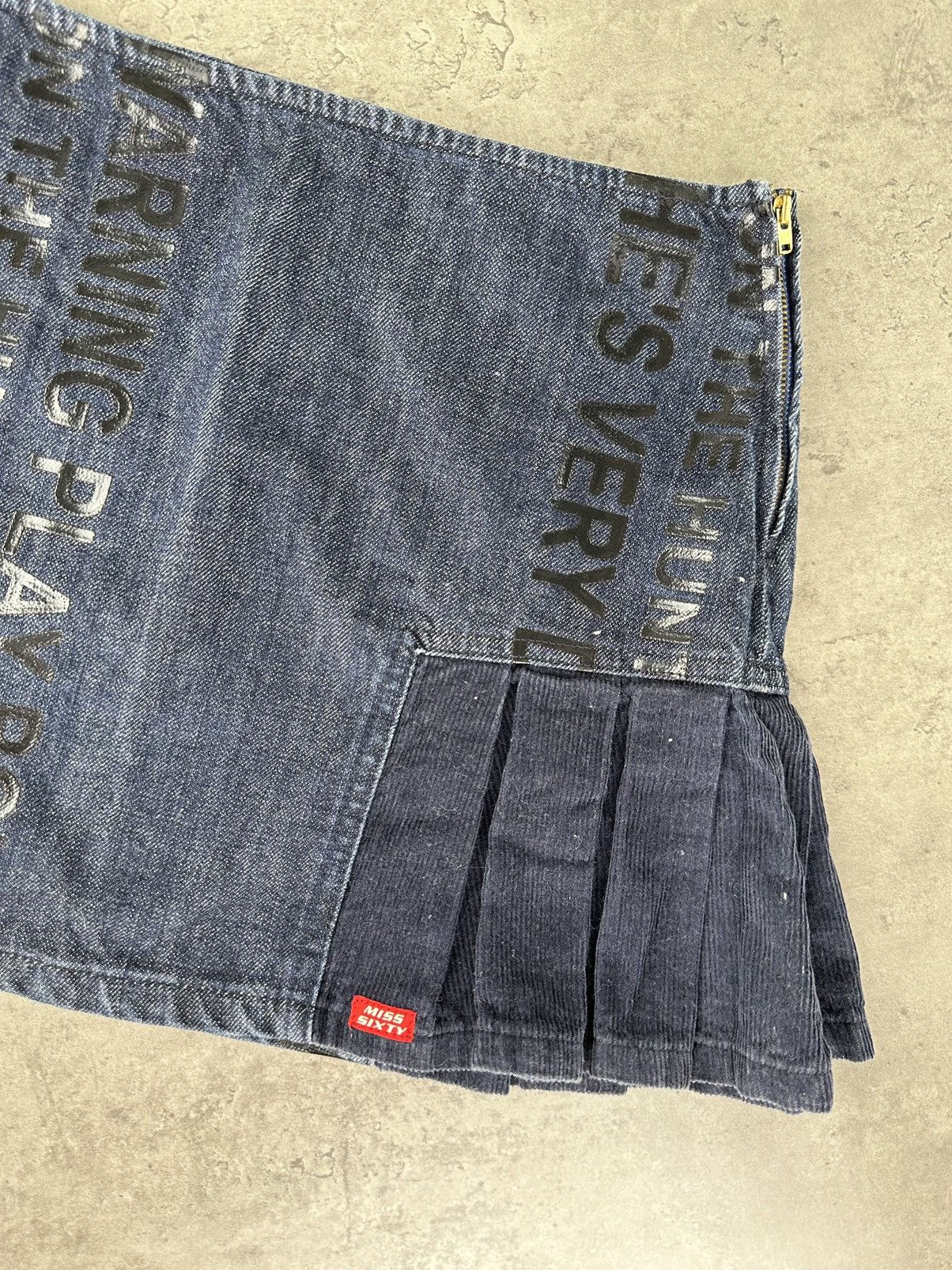 Miss Sixty Miss Sixty Mini Skirt Size 30" / US 8 / IT 44 - 3 Thumbnail
