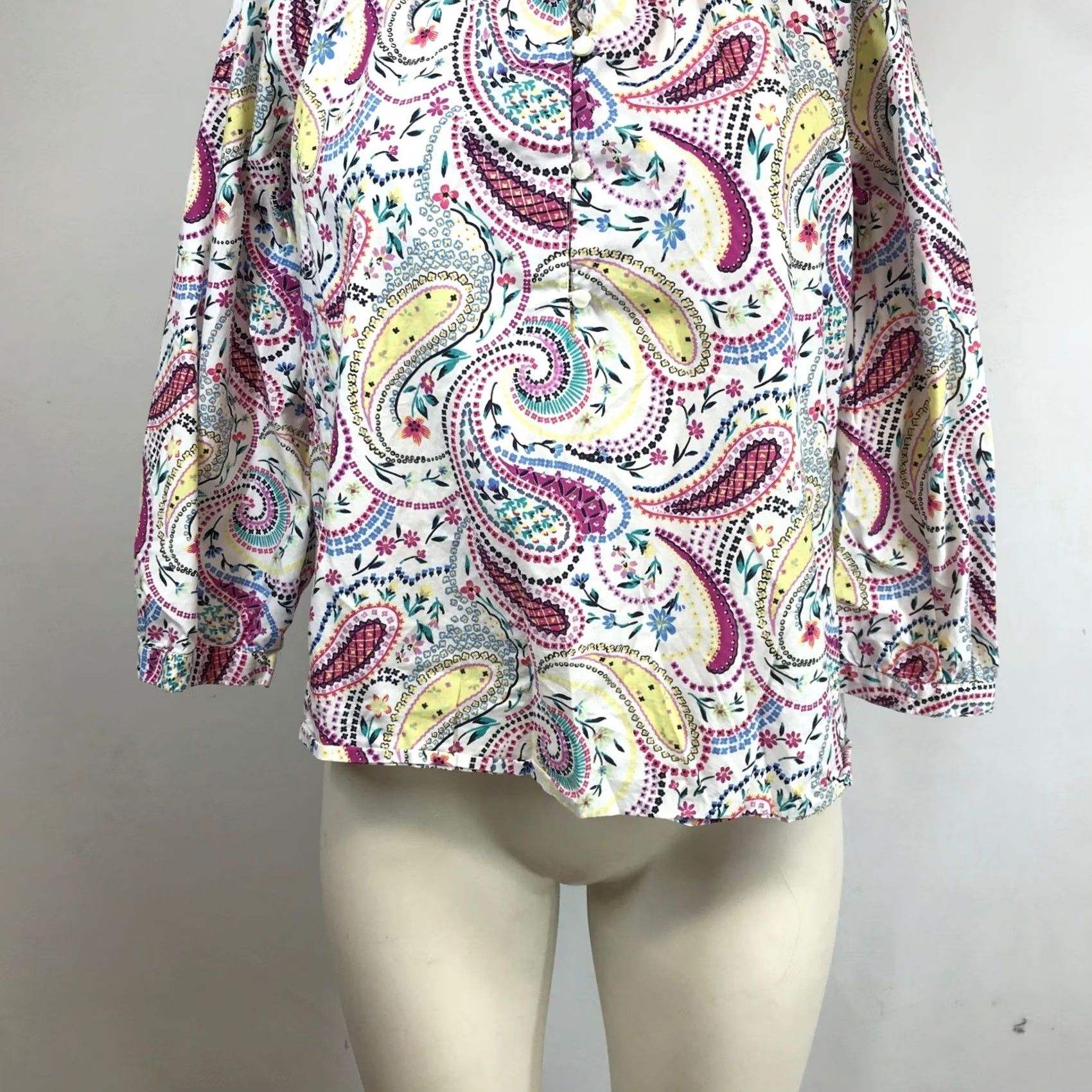 Talbots VINTAGE Talbots Petites Paisley Floral Cotton Blouse White Pink Yellow MP 3/4 Sleeve Size M / US 6-8 / IT 42-44 - 3 Thumbnail