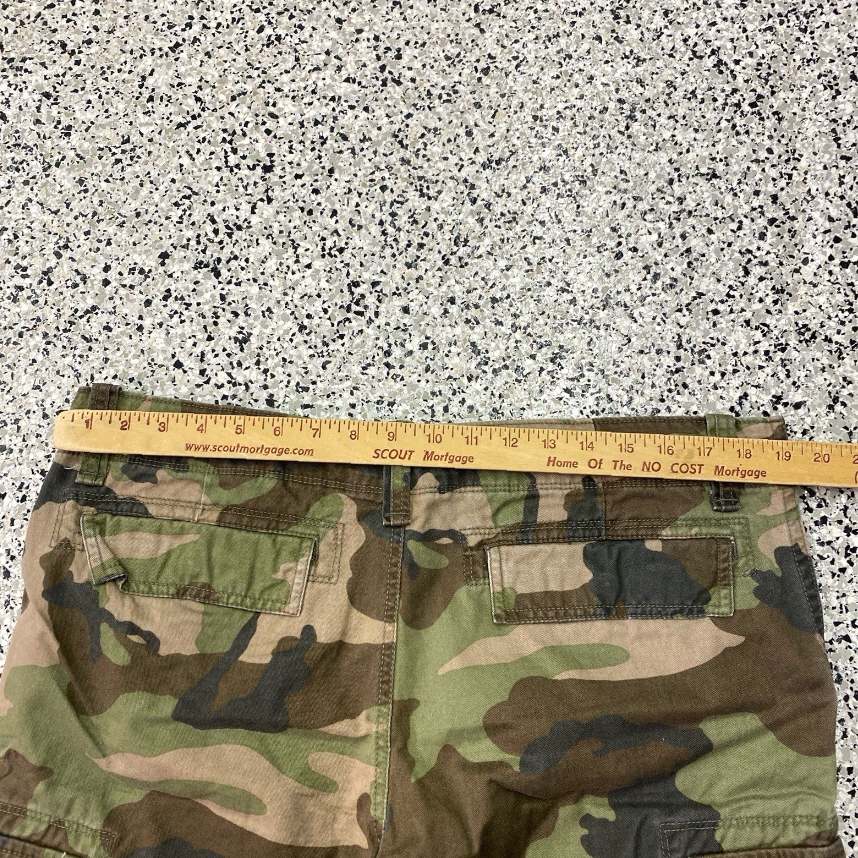 Old Navy VINTAGE Old Navy Woodland Camo Cargo Shorts Baggy Mens Sz 38 Cargo Pocket 2000s 2008 Regular Comfort Fit Size US 38 / EU 54 - 4 Thumbnail