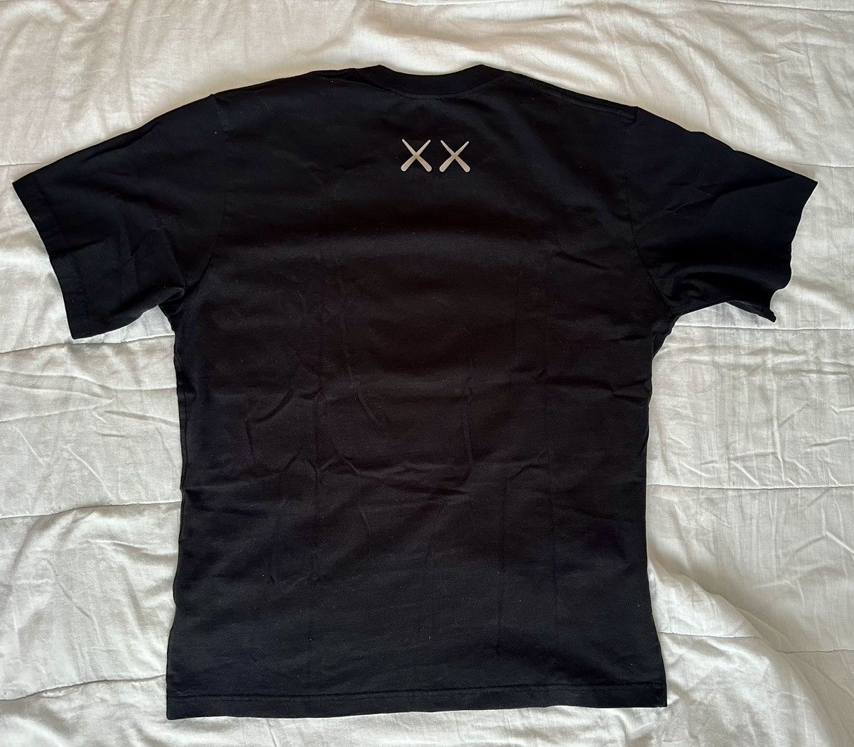 Kaws × Uniqlo UNIQLO x KAWS GRAPHIC TEE (2023) Size US L / EU 52-54 / 3 - 2 Thumbnail