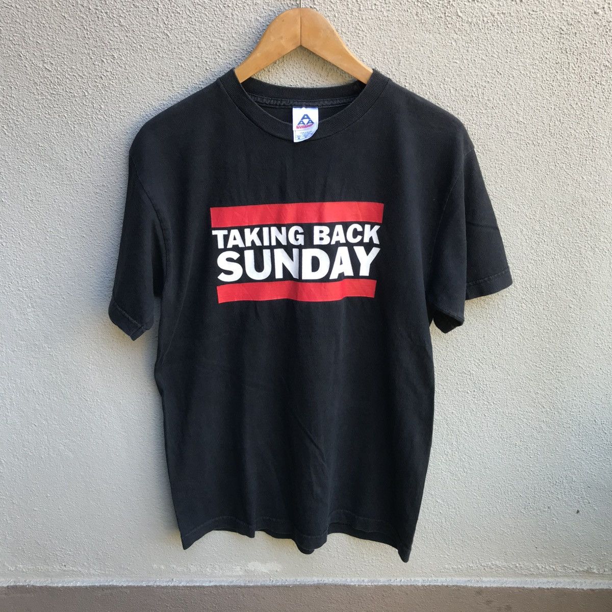 Band Tees Vintage TAKING BACK SUNDAY band tee emo post hardcore y2k Size US M / EU 48-50 / 2 - 1 Thumbnail