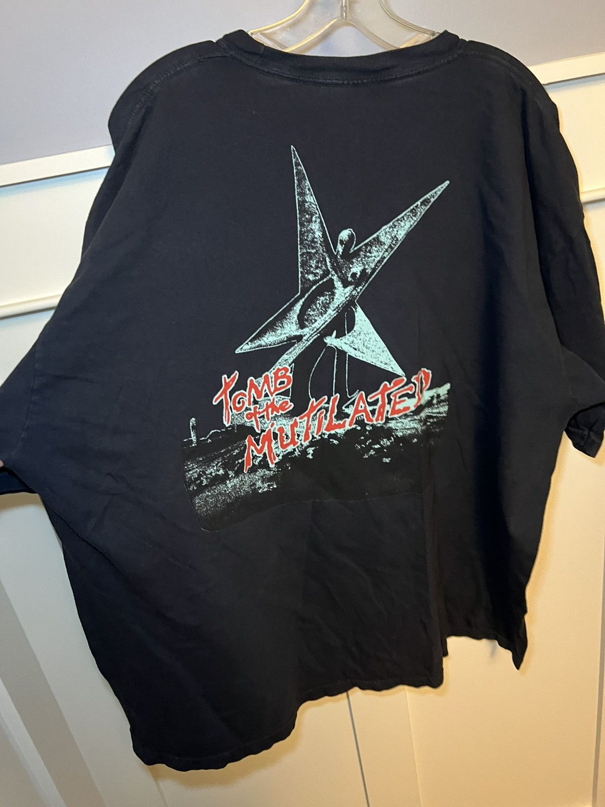 Band Tees Vintage Cannibal Corpse Tomb Of The Mutilated Band T-Shirt Size US XXL / EU 58 / 5 - 8 Thumbnail