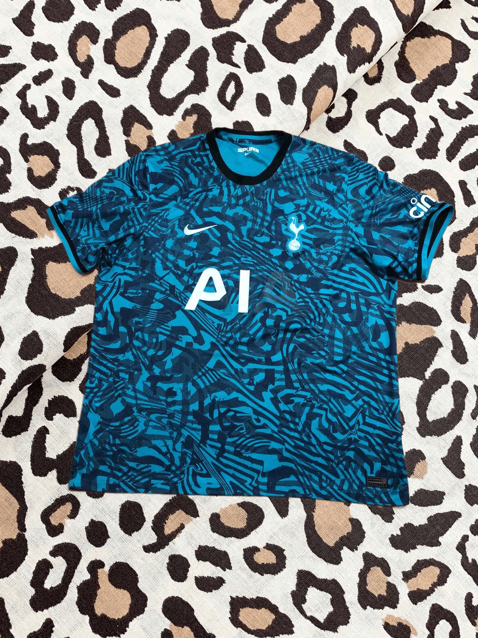 Nike Vintage Tottenham Hotspur Third Soccer Jersey Blokcore Size US XXL / EU 58 / 5 - 1 Thumbnail