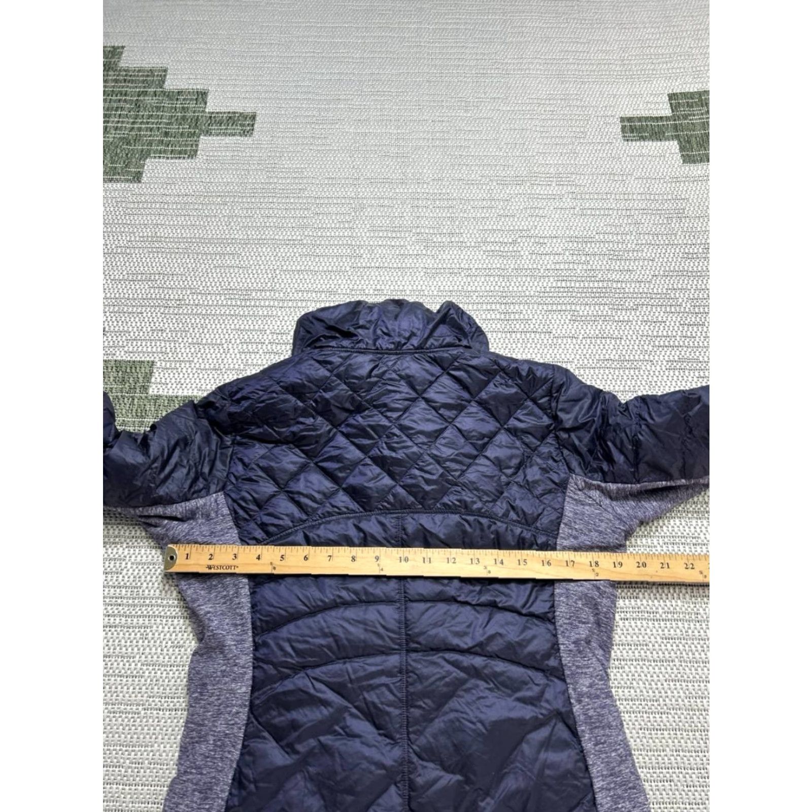 Lululemon Lululemon Down For A Run Jacket Womens 10 Purple Quarter Zip Puffer Size L / US 10 / IT 46 - 4 Thumbnail