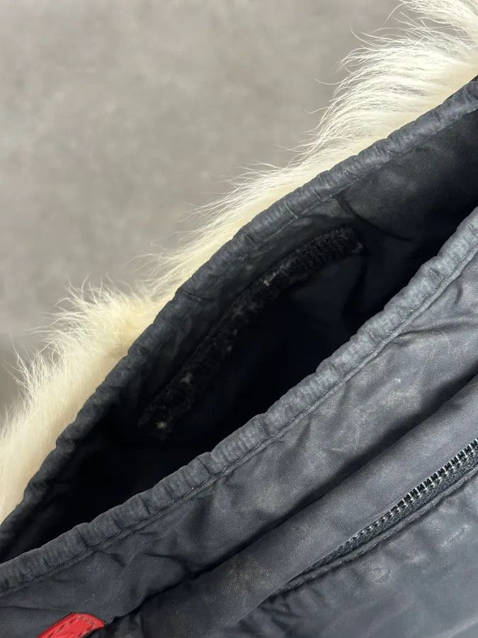 Prada AW1999 Prada Black Nylon Fur-Trimmed Shoulder Bag Size ONE SIZE - 11 Thumbnail