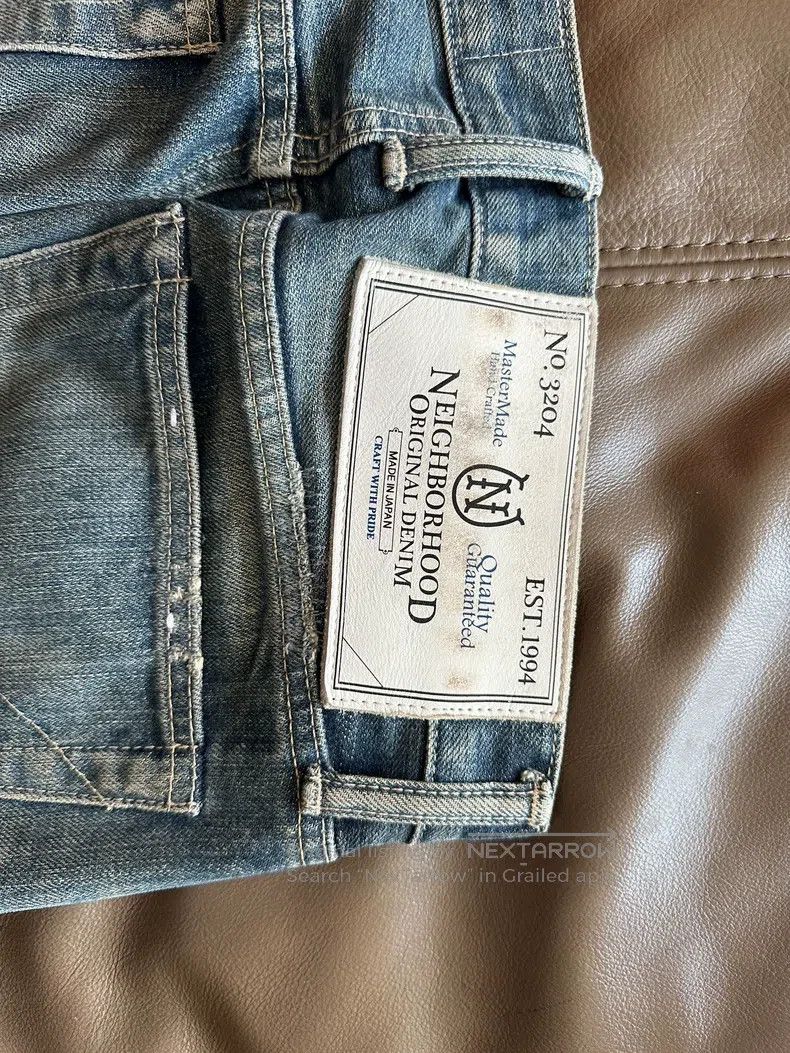 Neighborhood Neighborhood size S Jeans Size US 27 - 8 Thumbnail